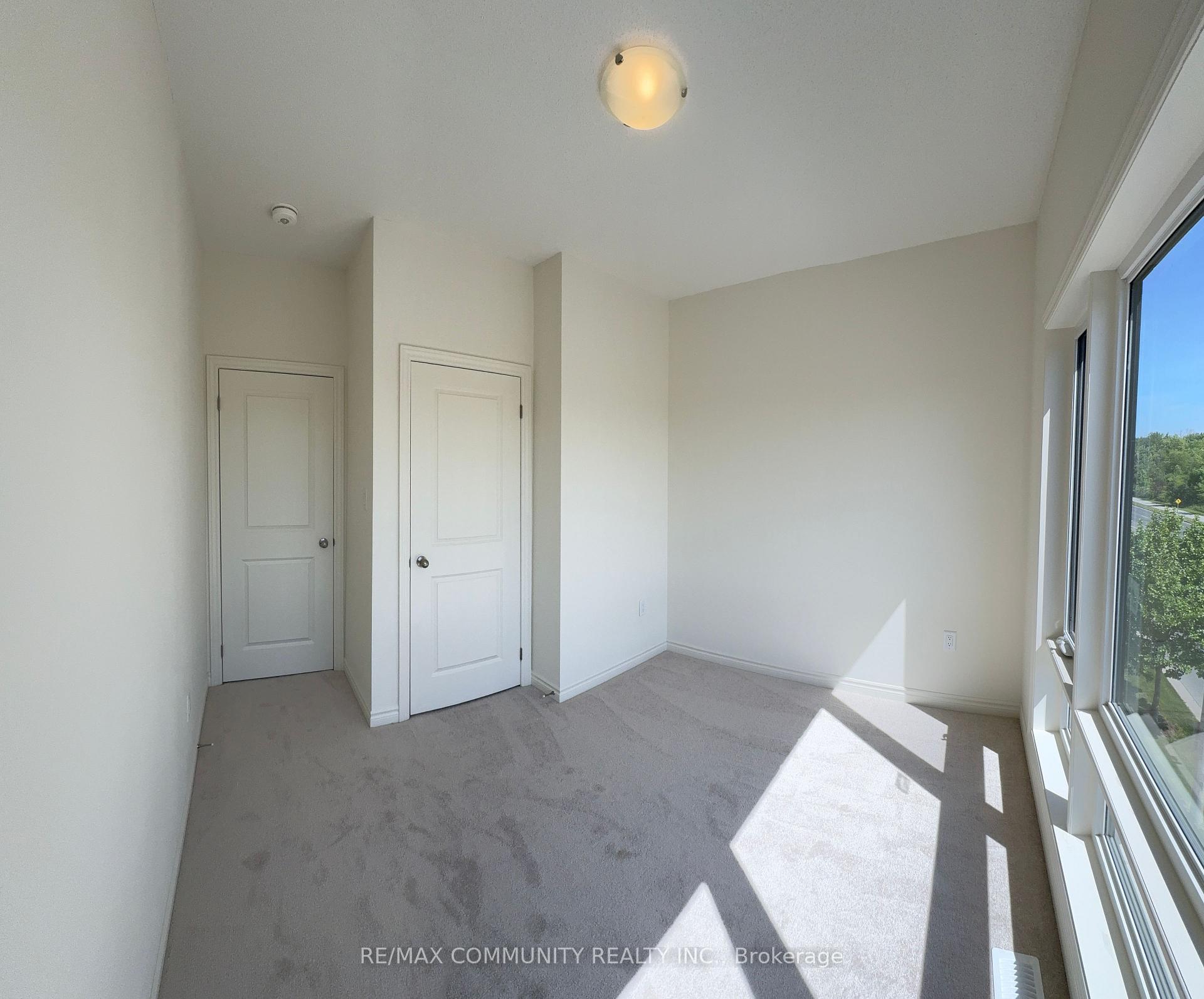 Photo 10 of 482 Salem Road S, Ajax, South East — HOMEH