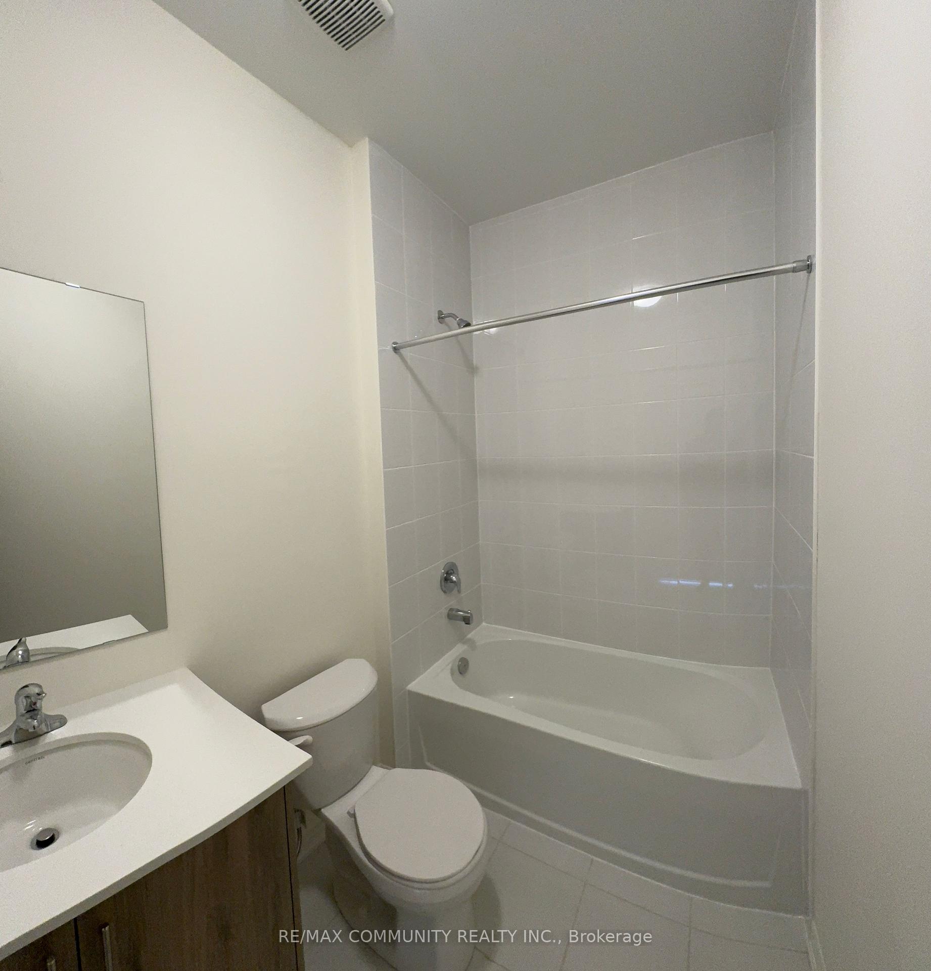 Photo 15 of 482 Salem Road S, Ajax, South East — HOMEH