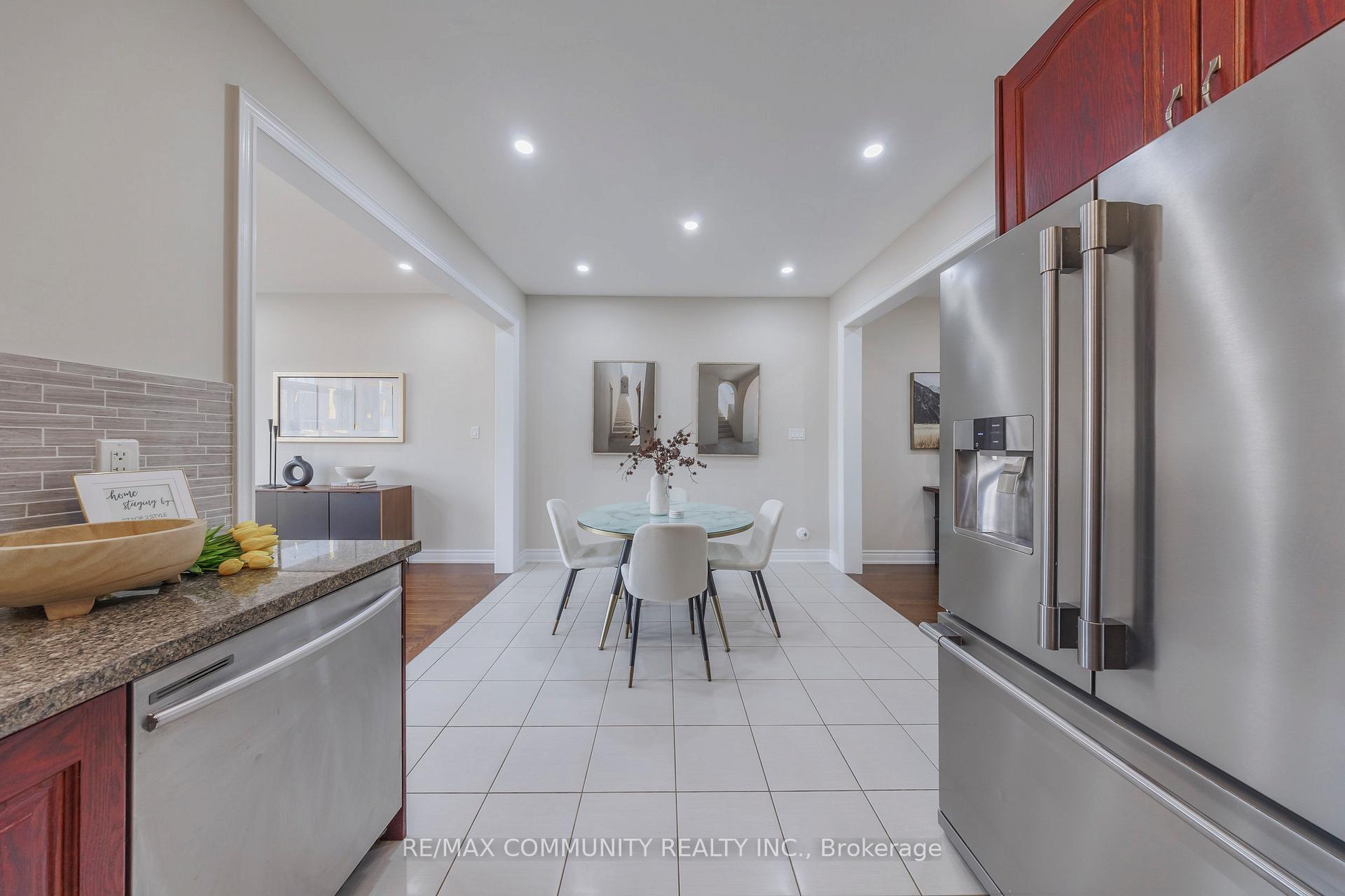 Photo 7 of 14 Mohandas Drive, Markham, Cedarwood — HOMEH