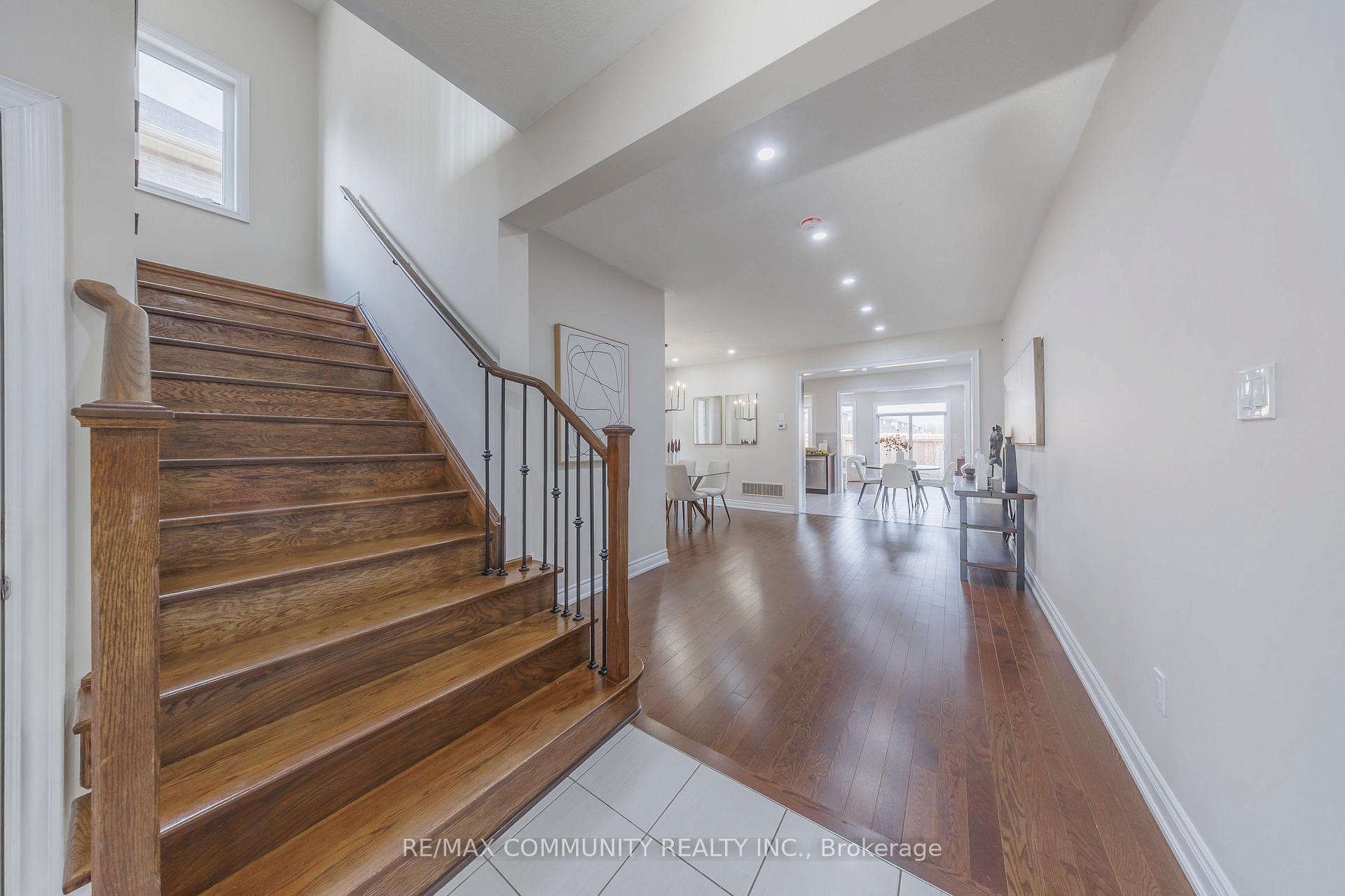 Photo 16 of 14 Mohandas Drive, Markham, Cedarwood — HOMEH