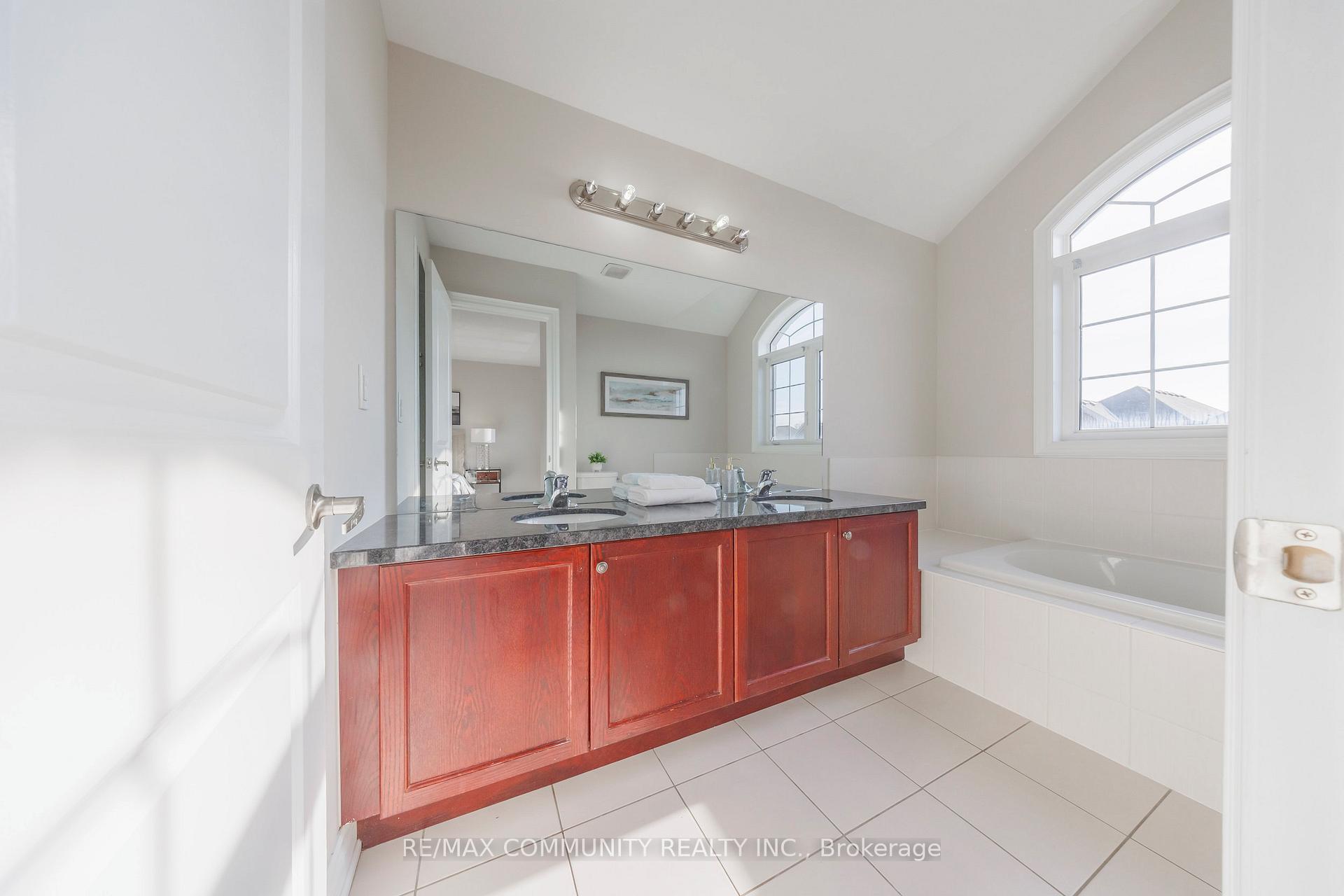 Photo 22 of 14 Mohandas Drive, Markham, Cedarwood — HOMEH