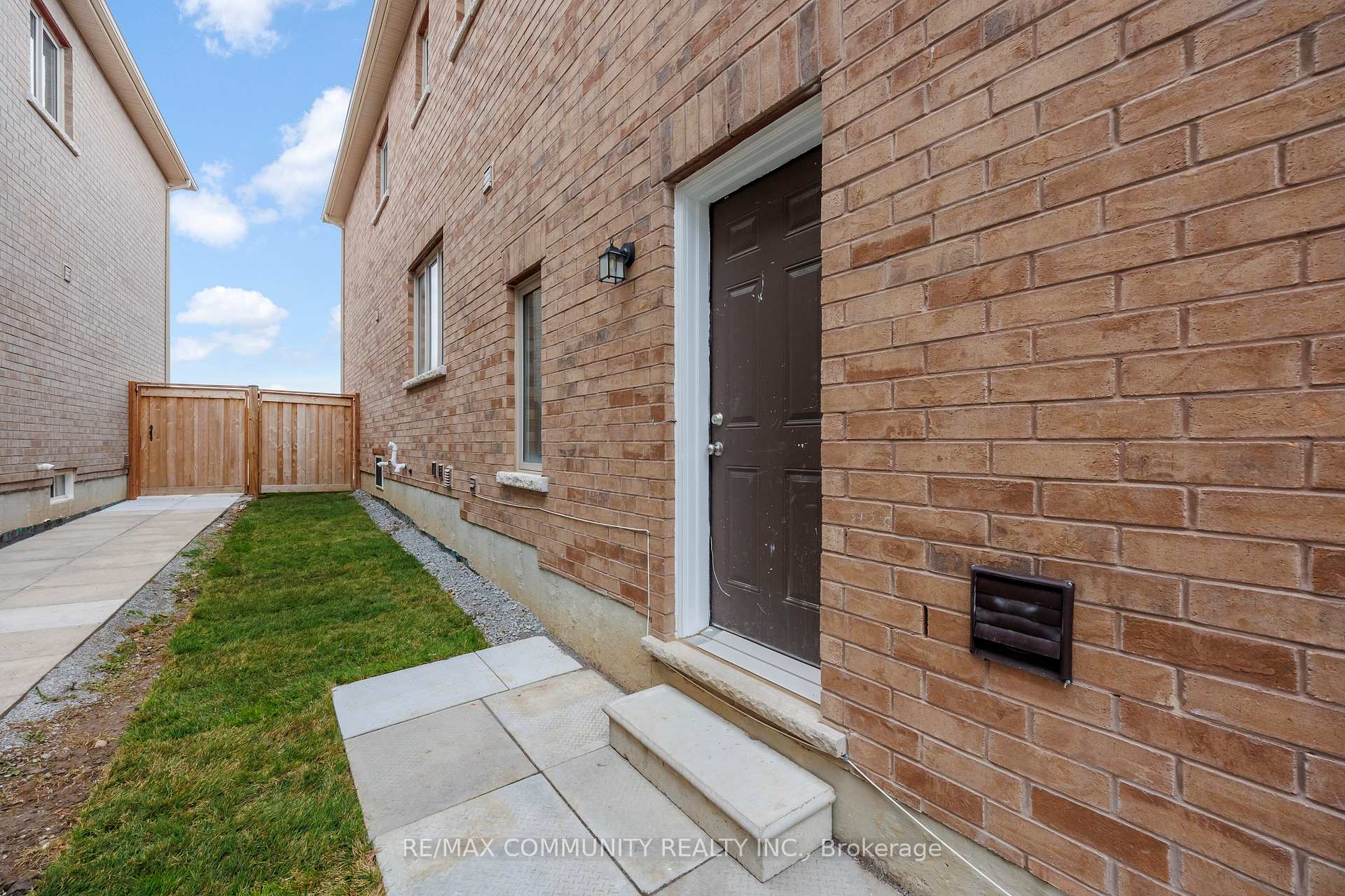 Photo 38 of 14 Mohandas Drive, Markham, Cedarwood — HOMEH