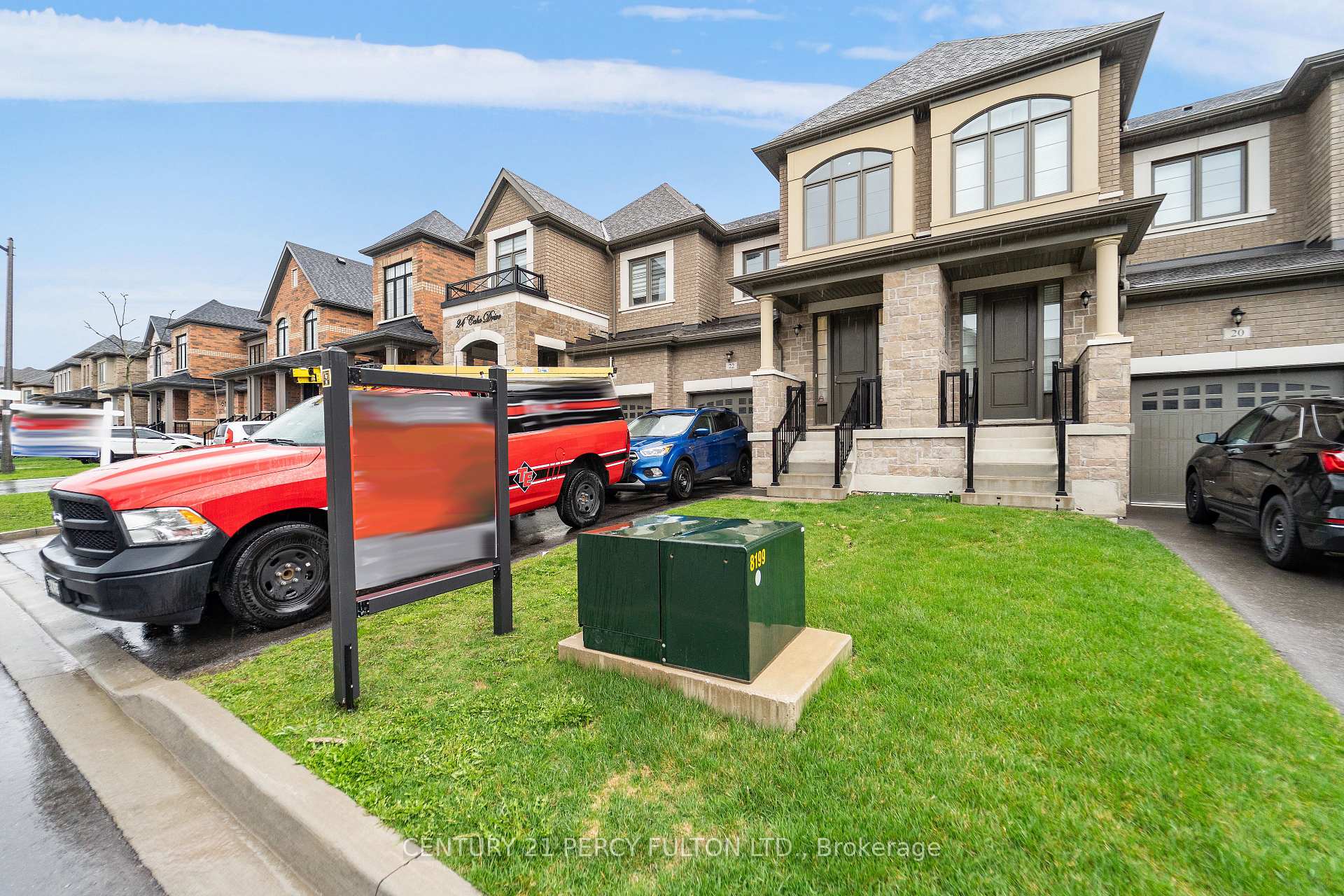Photo 2 of 22 Coho Drive, Whitby, Lynde Creek — HOMEH