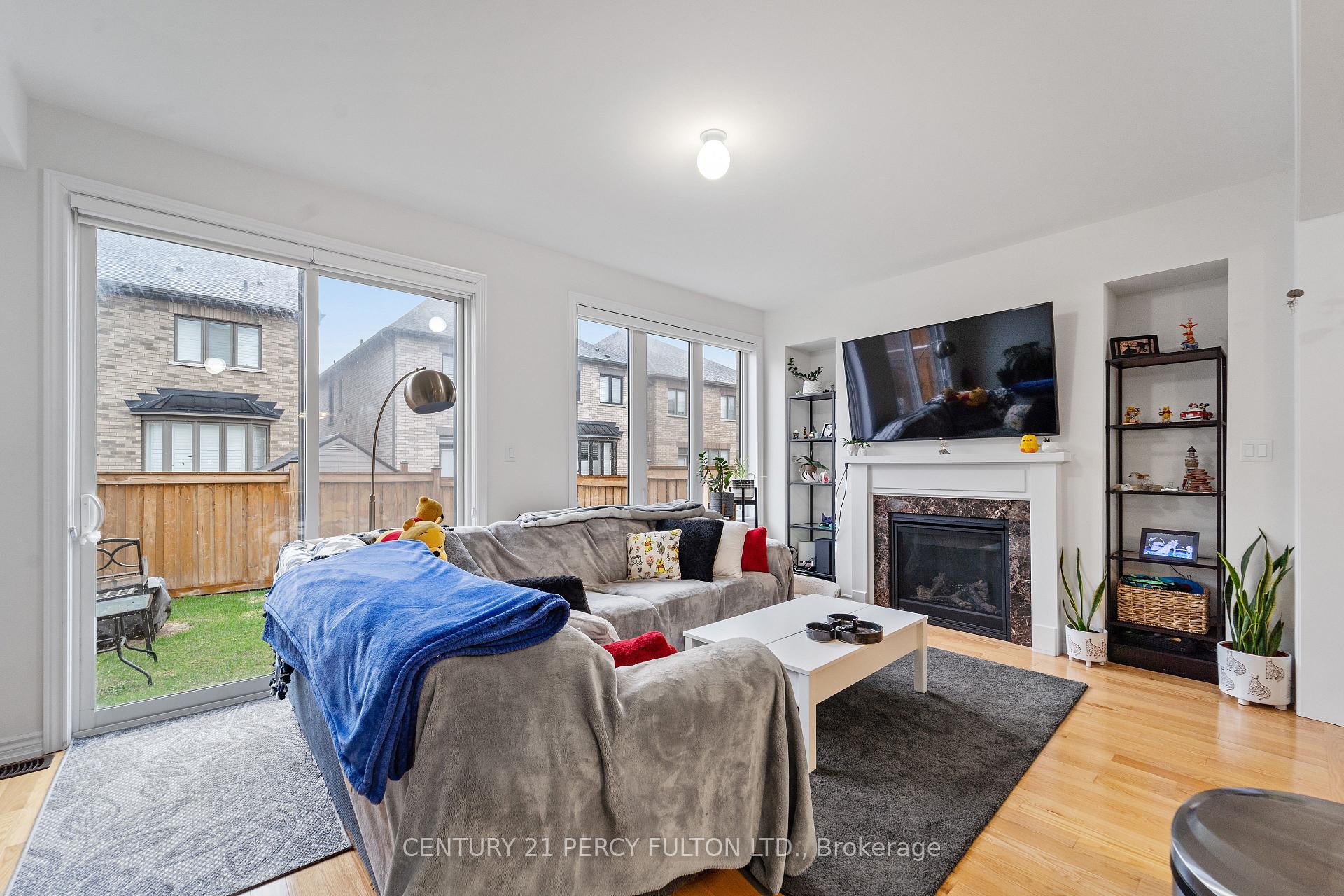Photo 12 of 22 Coho Drive, Whitby, Lynde Creek — HOMEH