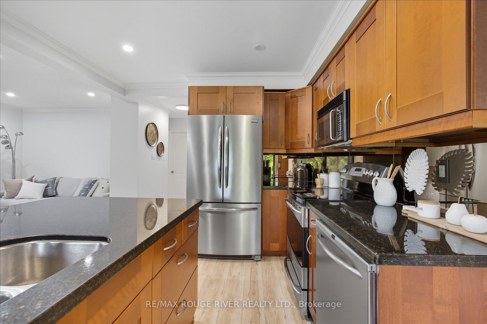 Photo 35 of 14 Erickson Drive, Whitby, Blue Grass Meadows — HOMEH