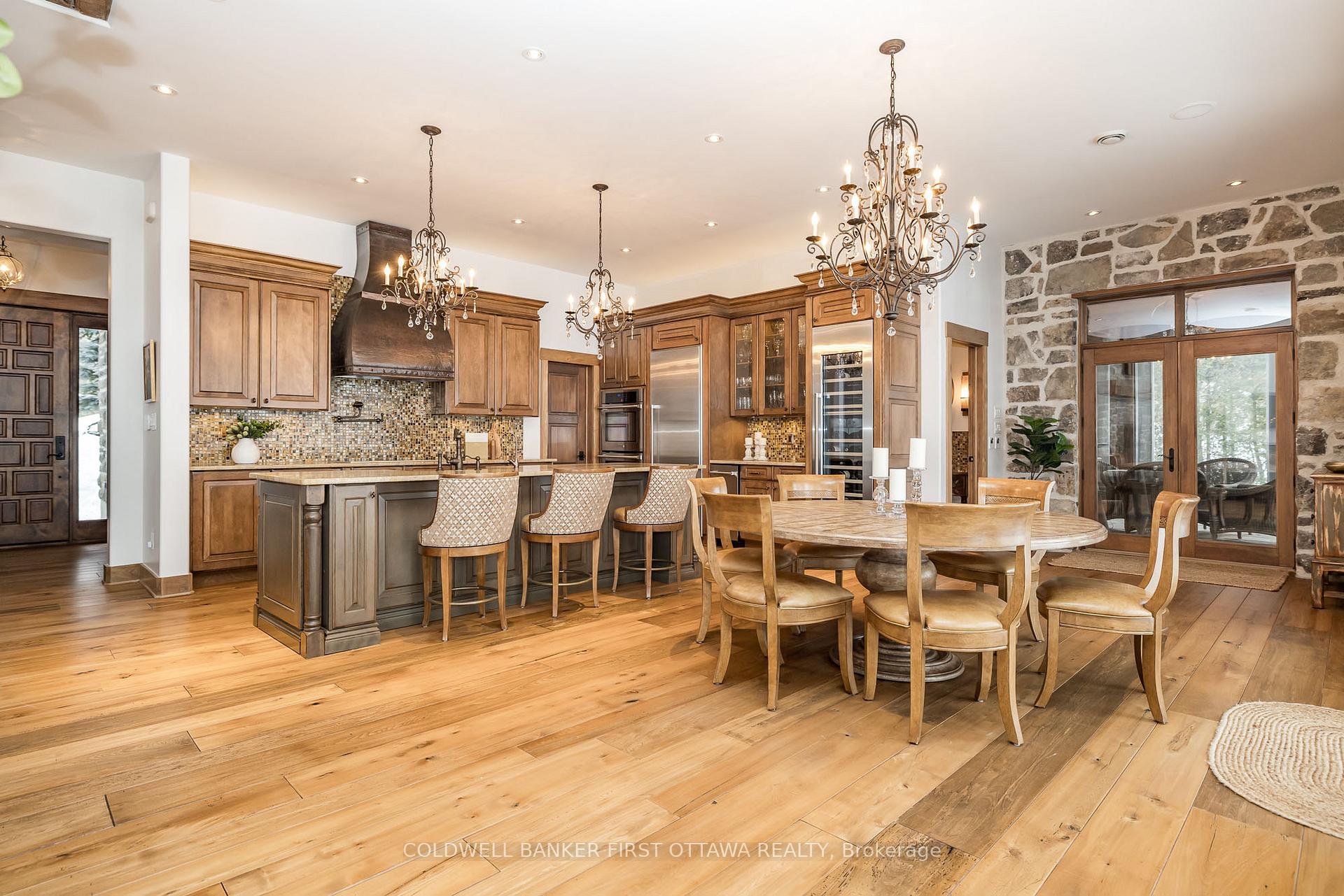 Photo 5 of 125 & 126 Munro Lane, Beckwith, Beckwith Twp — HOMEH