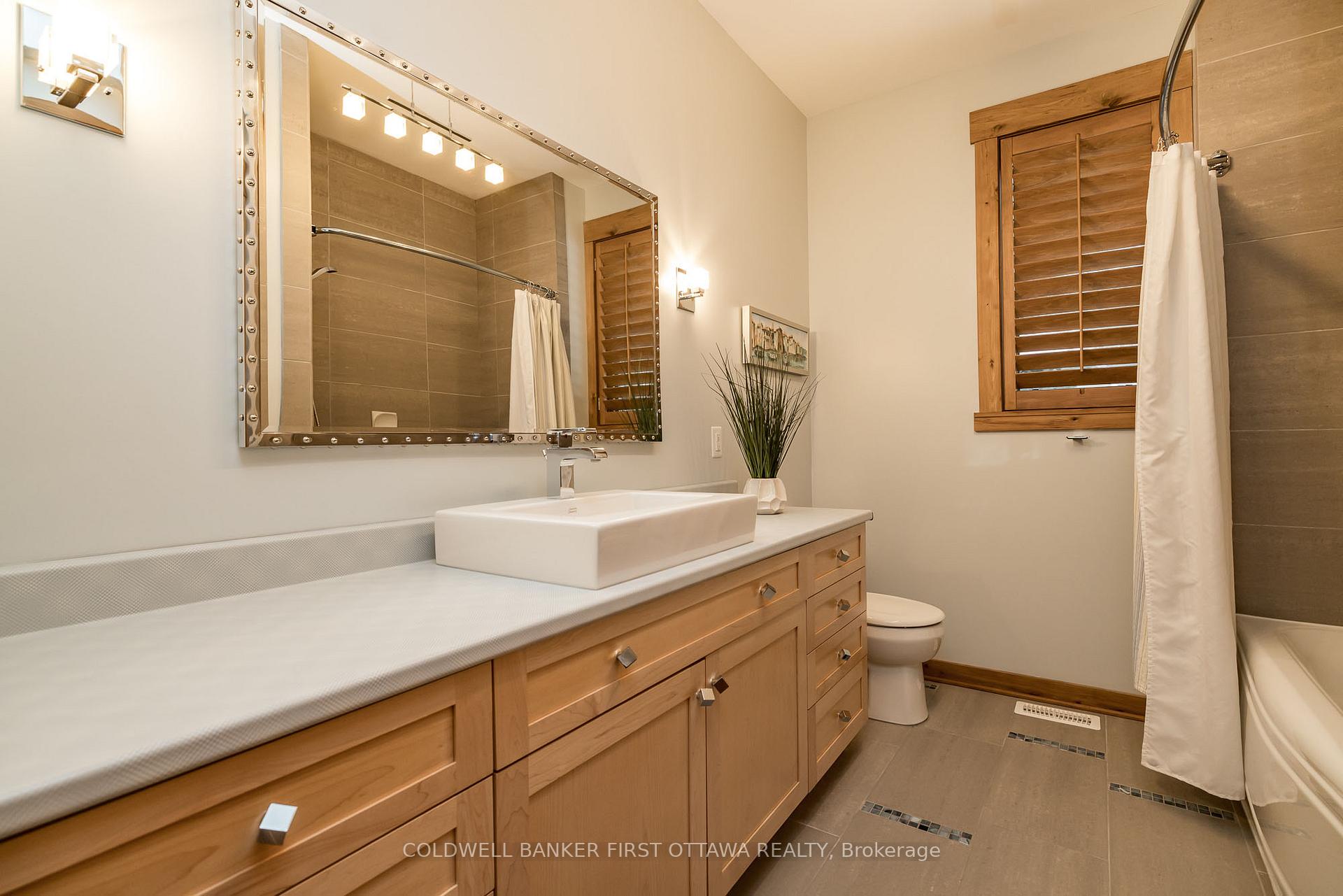 Photo 23 of 125 & 126 Munro Lane, Beckwith, Beckwith Twp — HOMEH