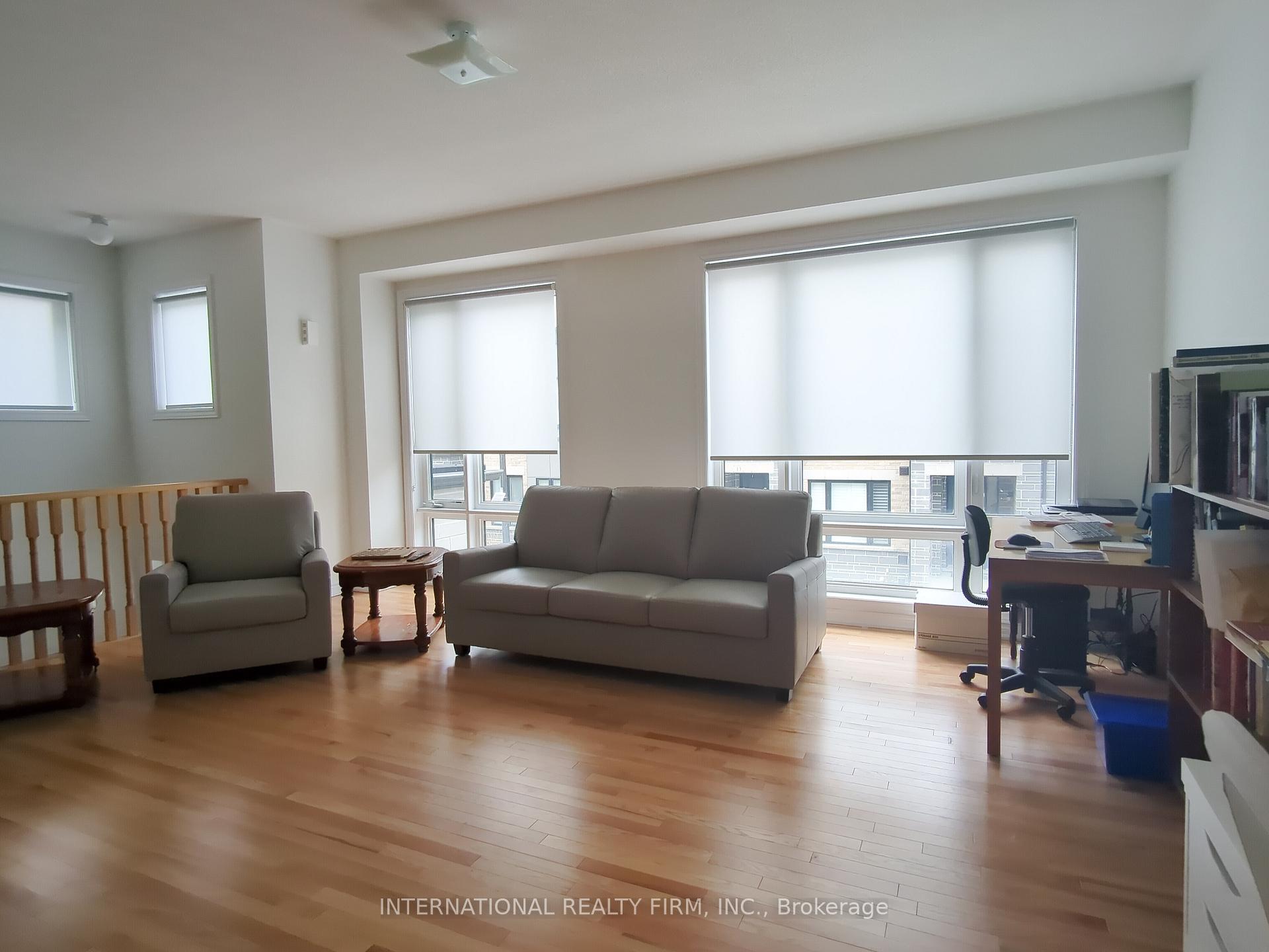 Photo 2 of 14 Steamboat Way, Whitby, Port Whitby — HOMEH