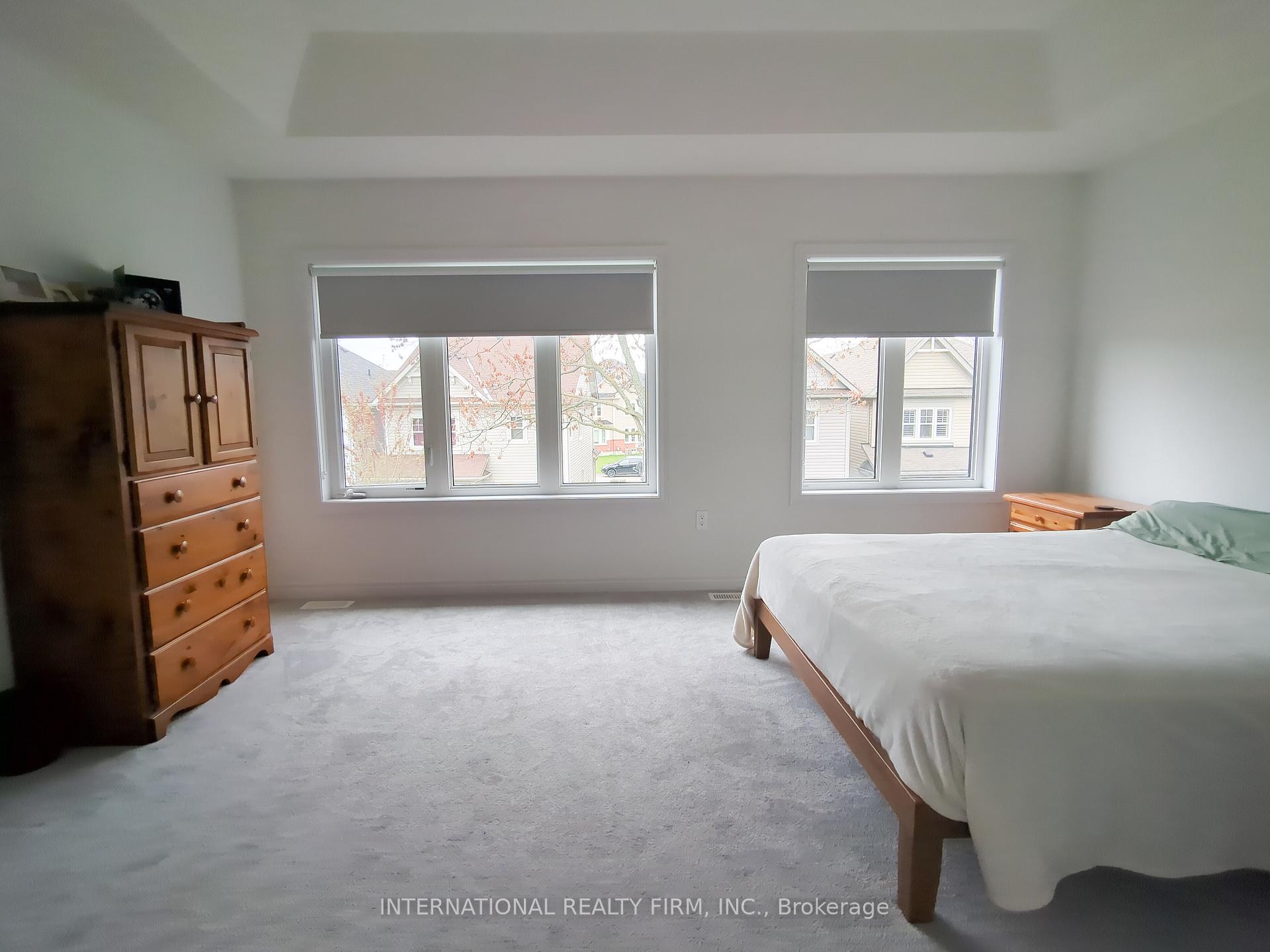 Photo 6 of 14 Steamboat Way, Whitby, Port Whitby — HOMEH