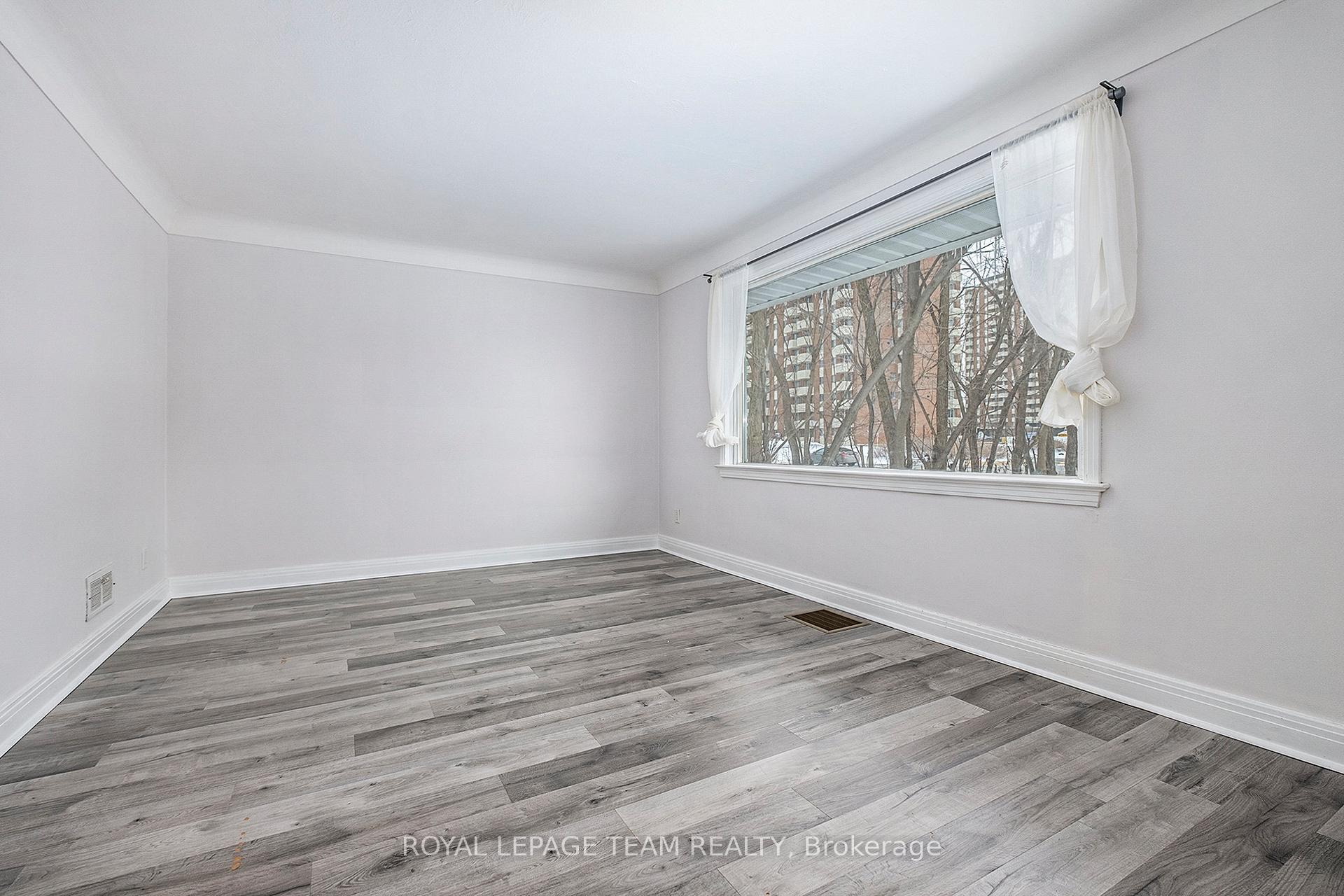 Photo 2 of 1558 Alta Vista Drive, Ottawa, Riverview Park — HOMEH
