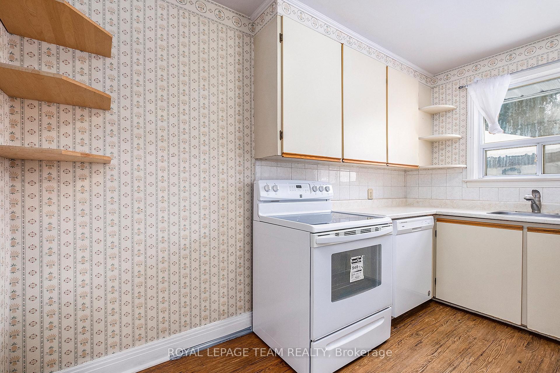 Photo 20 of 1558 Alta Vista Drive, Ottawa, Riverview Park — HOMEH