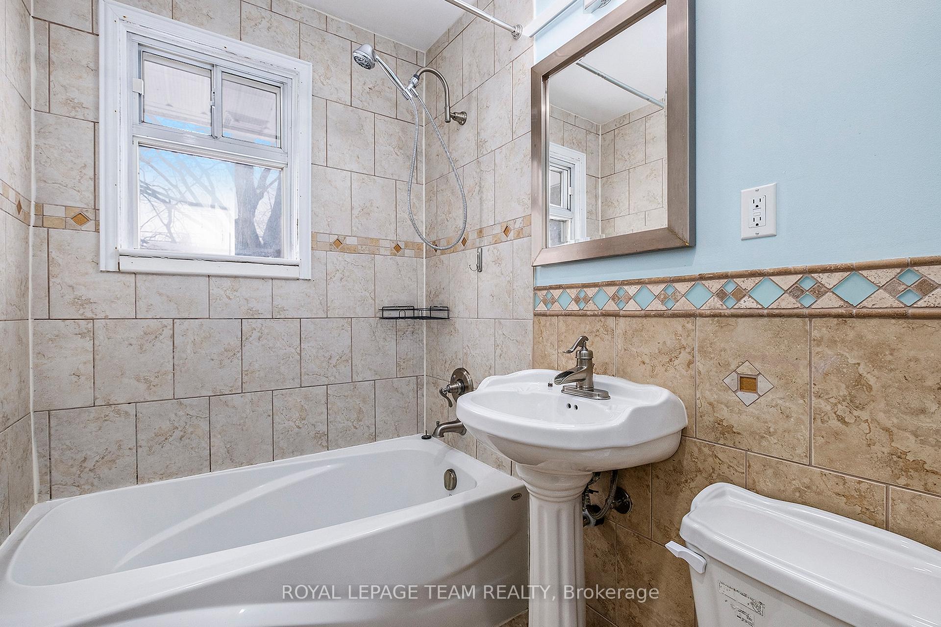 Photo 7 of 1558 Alta Vista Drive, Ottawa, Riverview Park — HOMEH