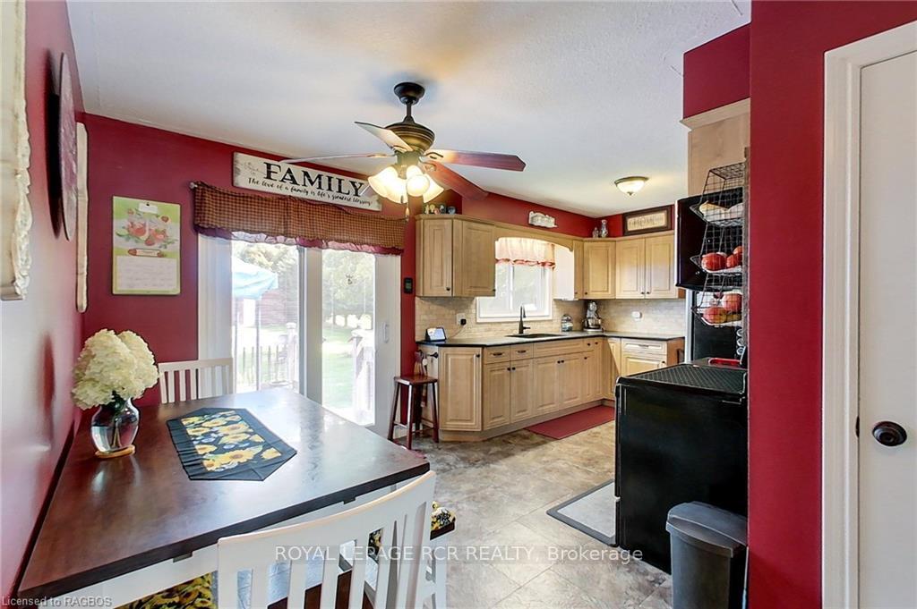 Photo 15 of 155 Barbara Street, West Grey — HOMEH
