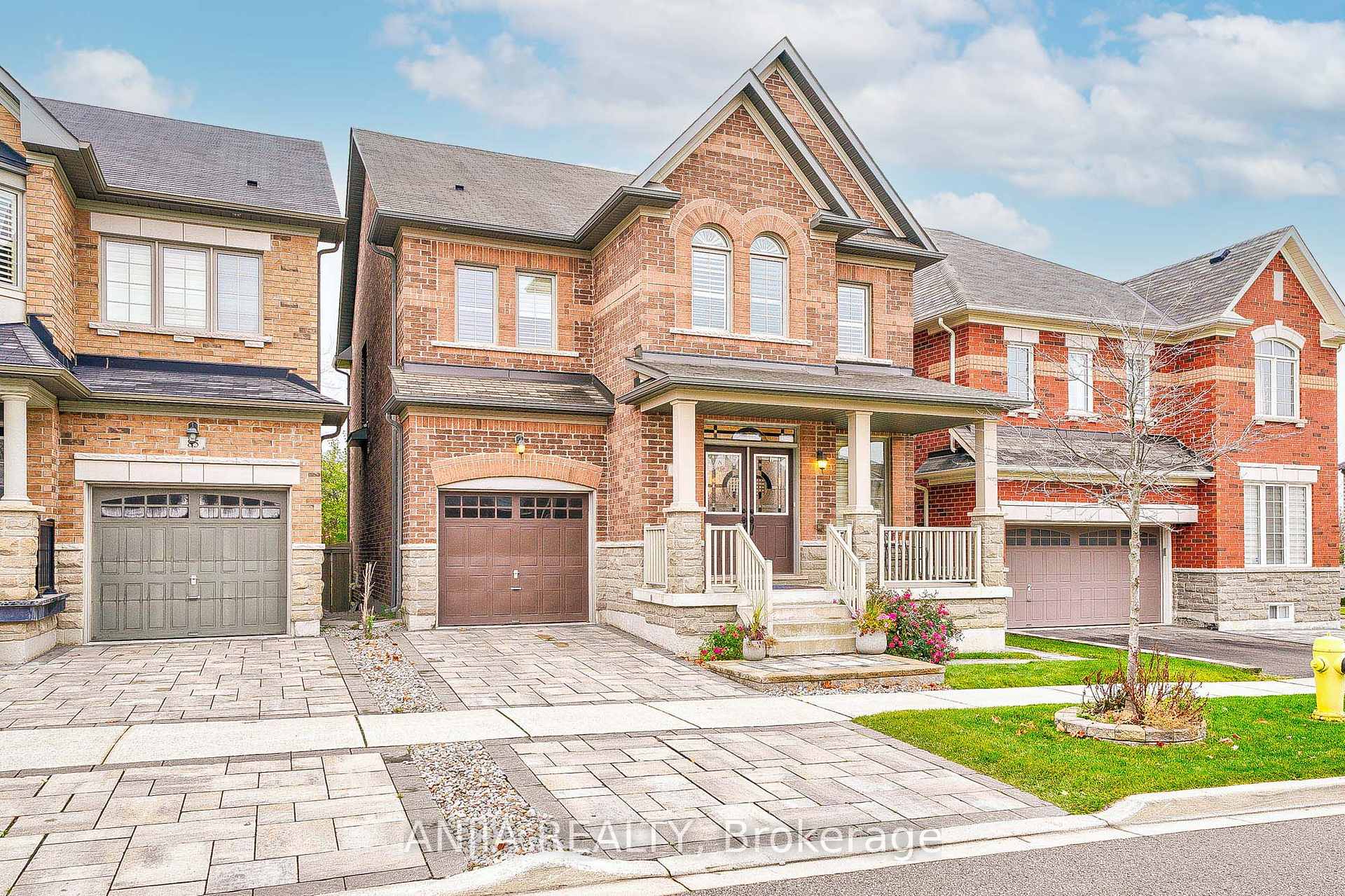 Photo 1 of 83 William Bartlett Drive, Markham, Berczy — HOMEH