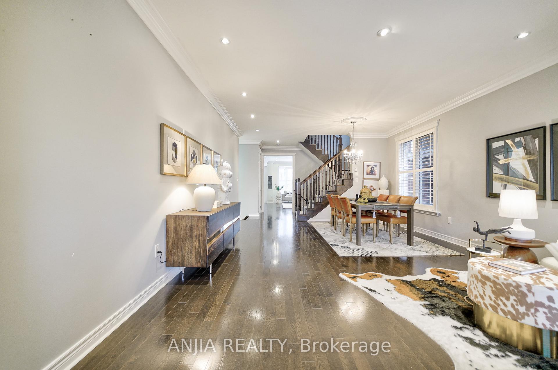 Photo 7 of 83 William Bartlett Drive, Markham, Berczy — HOMEH