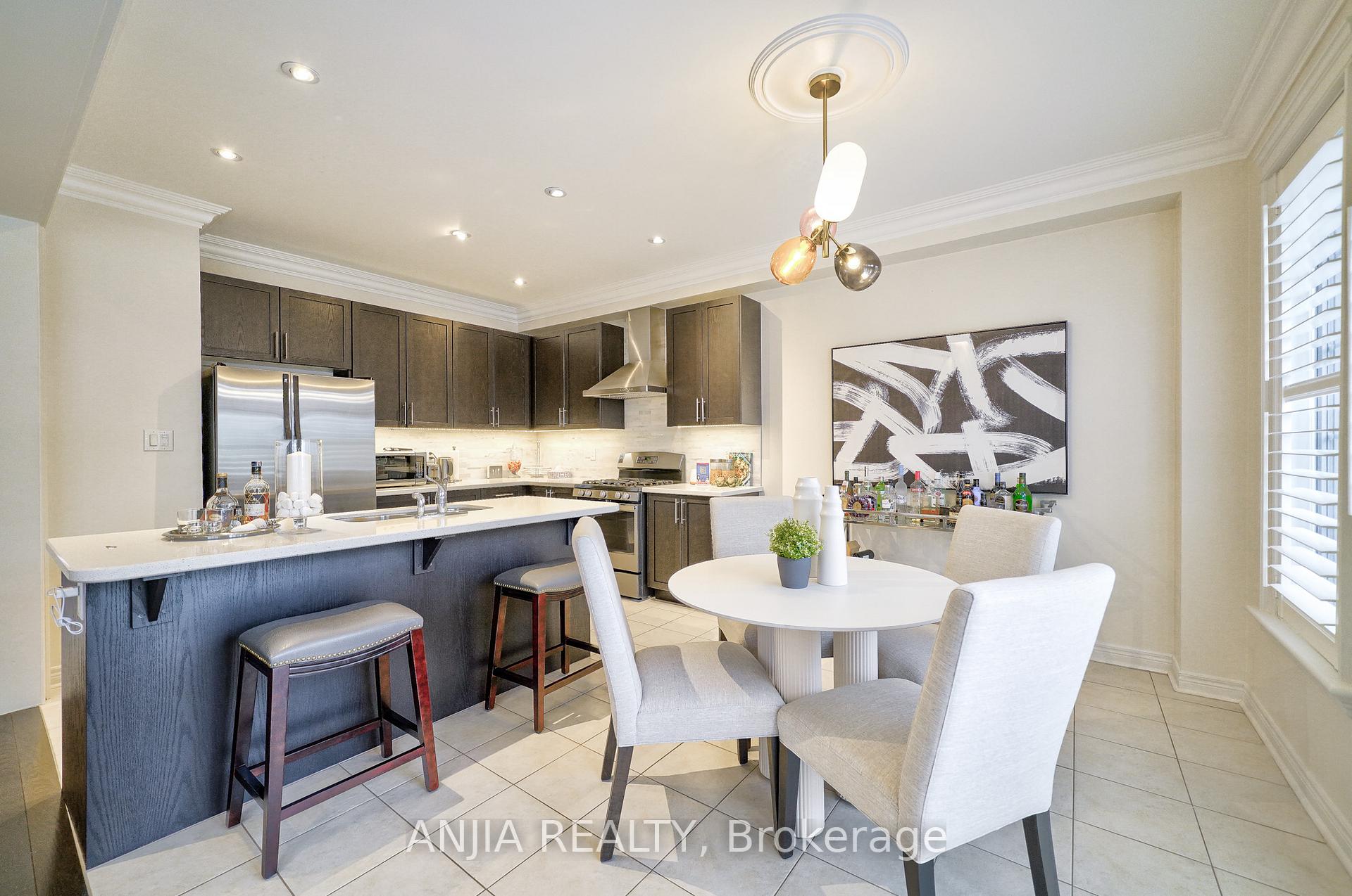 Photo 12 of 83 William Bartlett Drive, Markham, Berczy — HOMEH