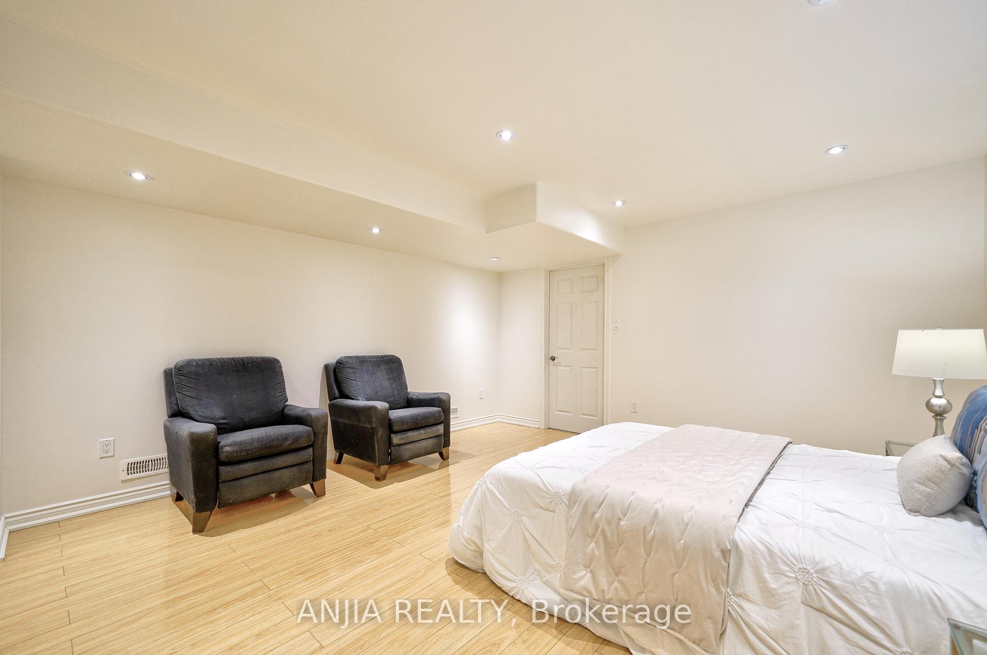 Photo 33 of 83 William Bartlett Drive, Markham, Berczy — HOMEH