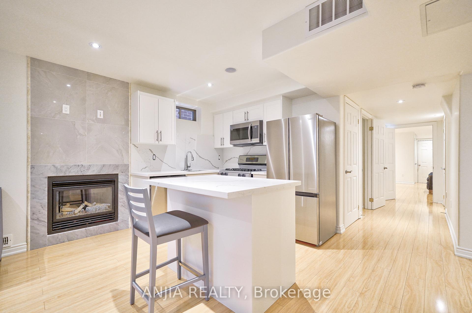 Photo 35 of 83 William Bartlett Drive, Markham, Berczy — HOMEH
