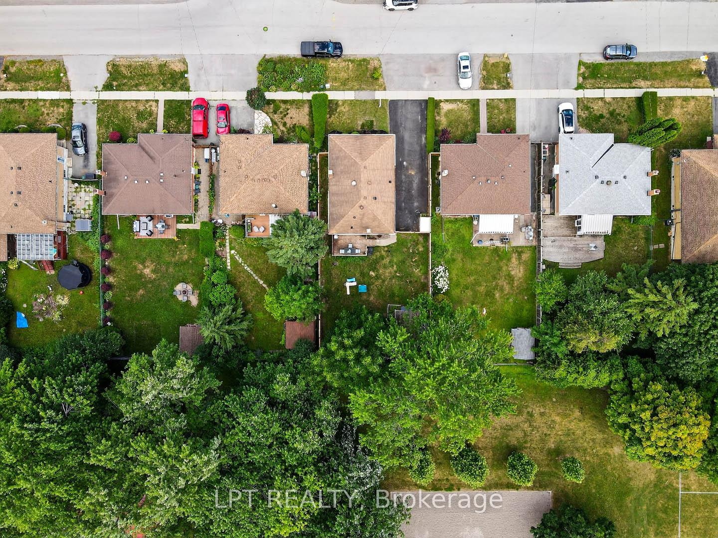 Photo 48 of 918 Walton Boulevard, Whitby, Williamsburg — HOMEH