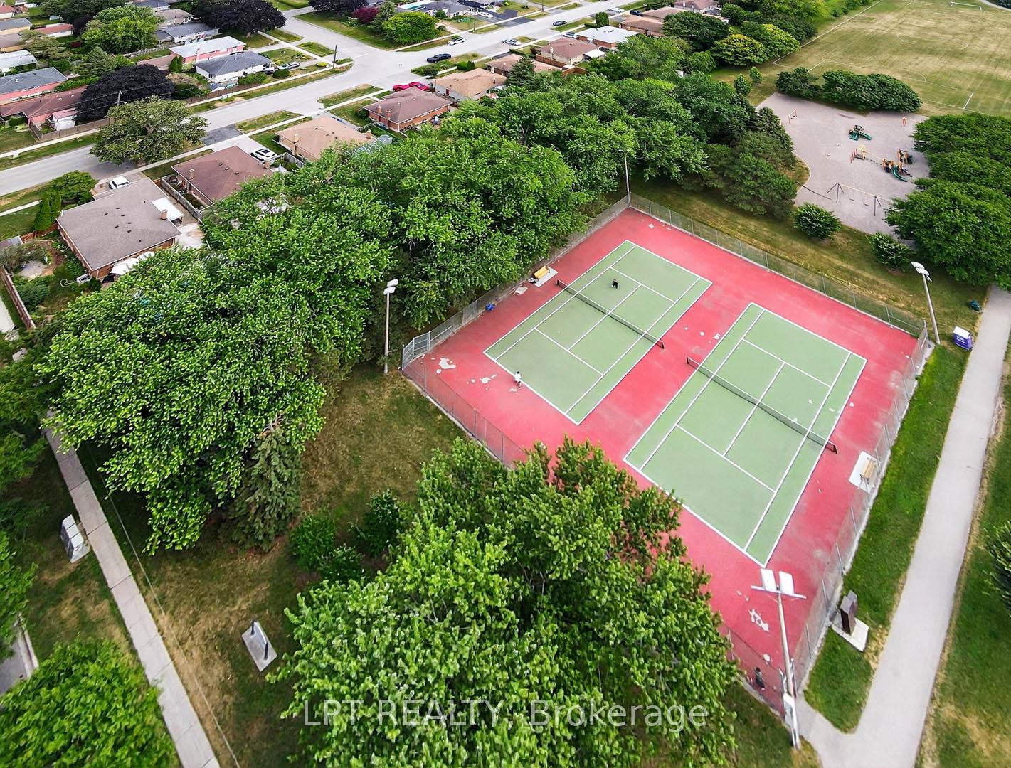 Photo 49 of 918 Walton Boulevard, Whitby, Williamsburg — HOMEH