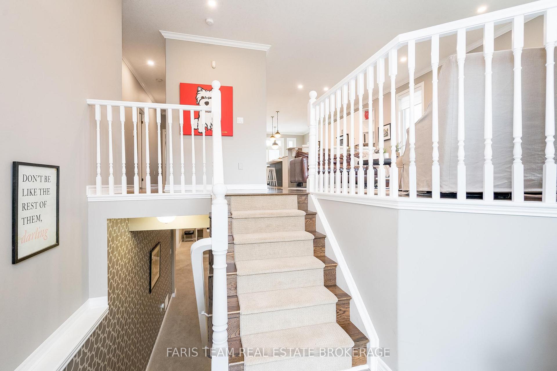 Photo 6 of 135 Sandringham Drive, Barrie, Innis-Shore — HOMEH