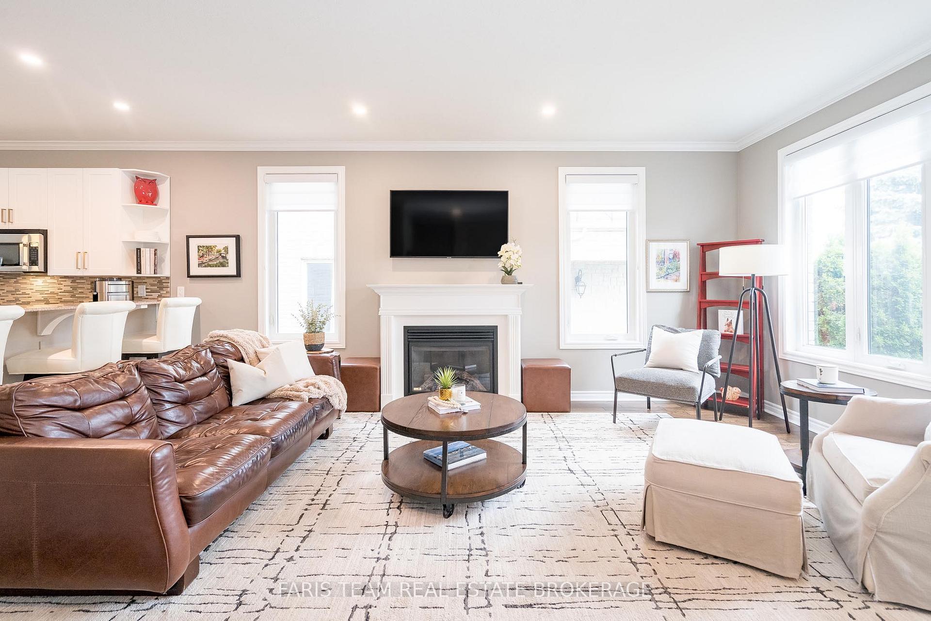 Photo 14 of 135 Sandringham Drive, Barrie, Innis-Shore — HOMEH