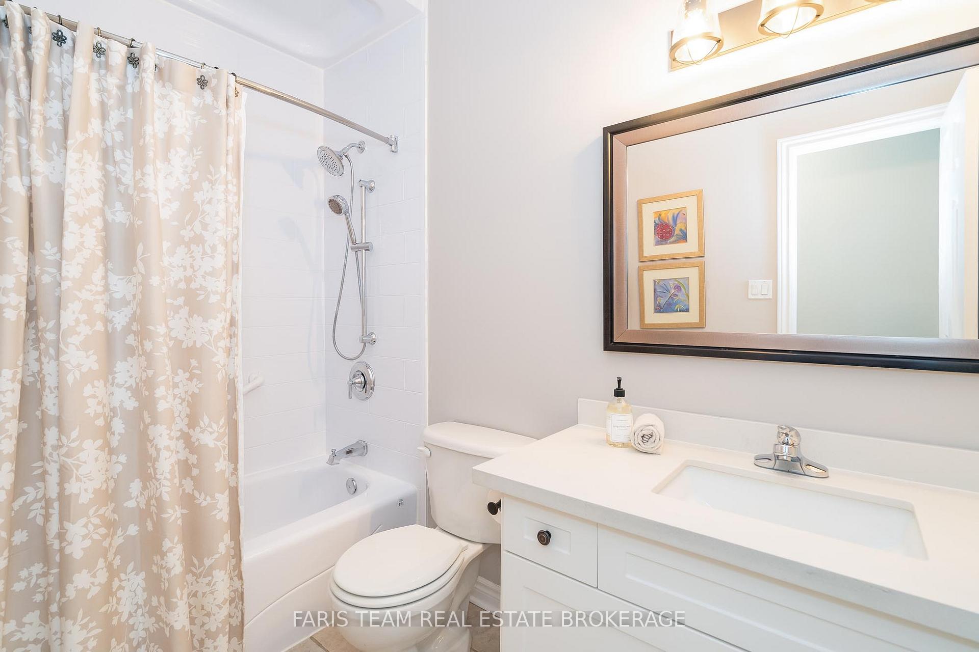 Photo 28 of 135 Sandringham Drive, Barrie, Innis-Shore — HOMEH