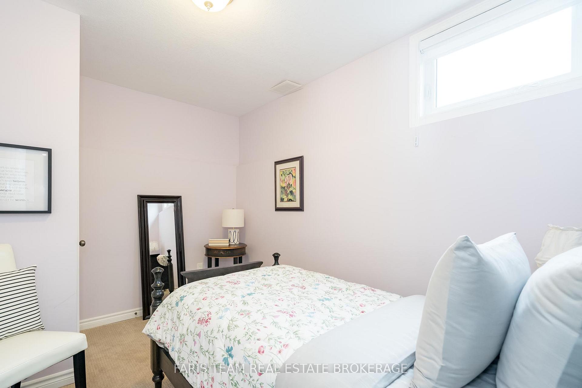 Photo 26 of 135 Sandringham Drive, Barrie, Innis-Shore — HOMEH