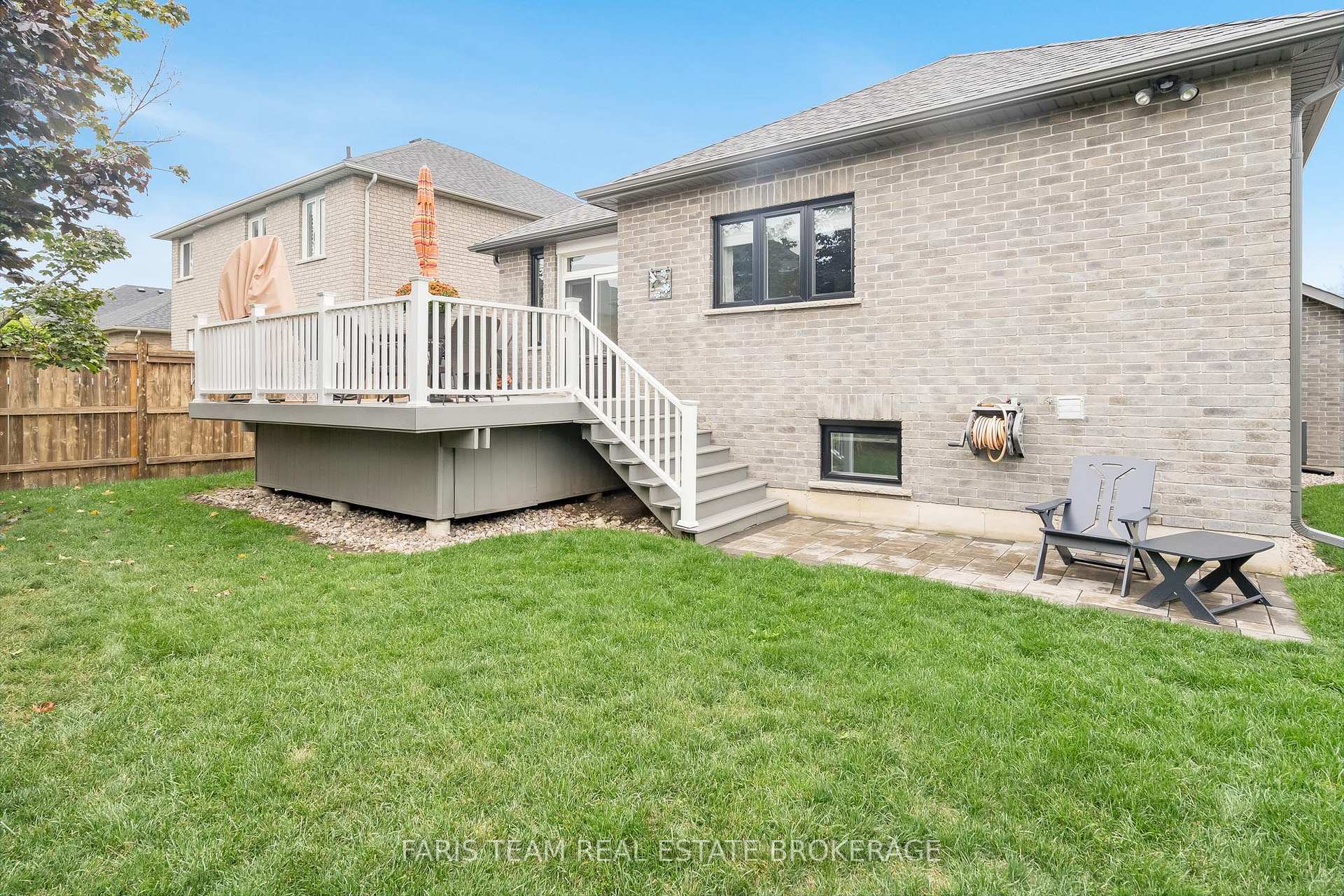 Photo 35 of 135 Sandringham Drive, Barrie, Innis-Shore — HOMEH