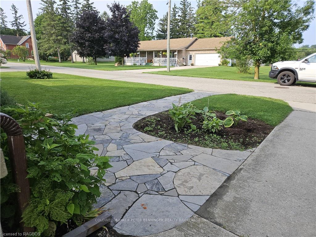 Photo 5 of 147 Barbara Street, West Grey — HOMEH