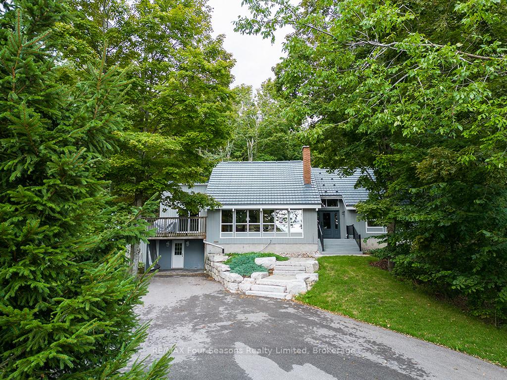 Photo 1 of 148 Northmount Crescent, Blue Mountains — HOMEH
