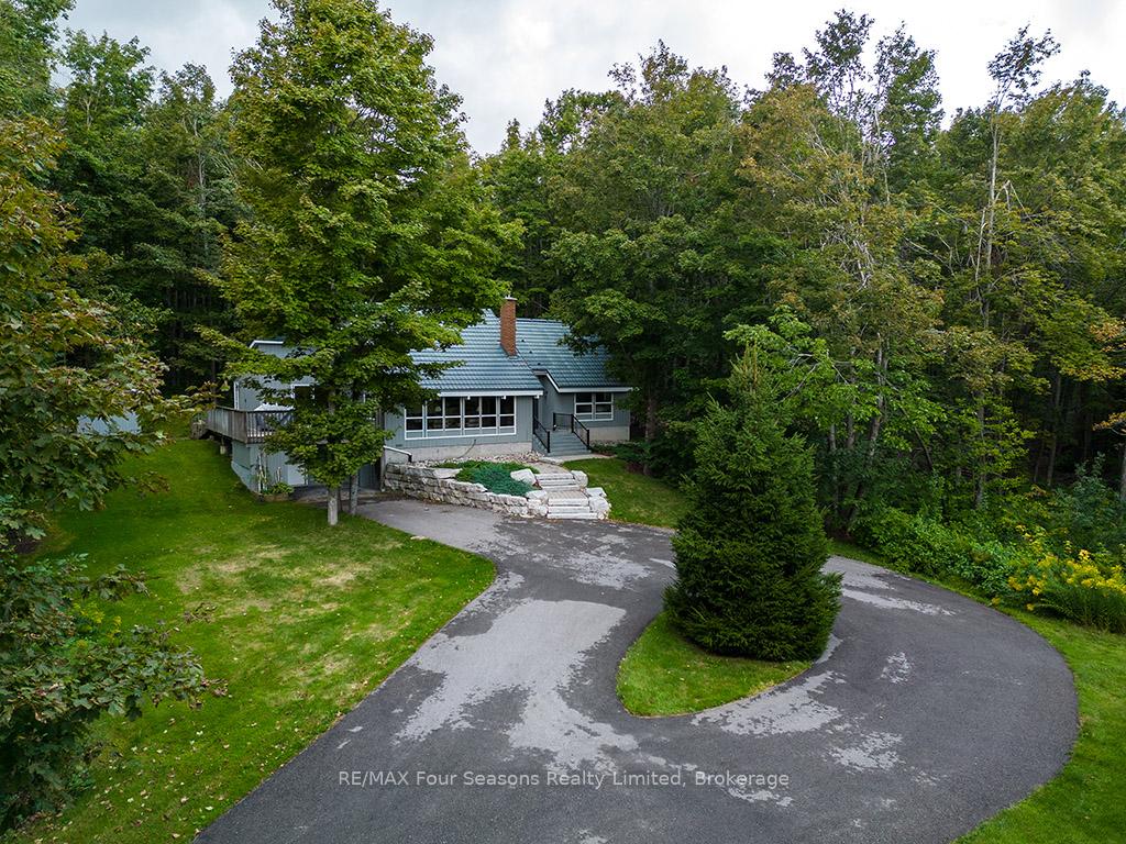 Photo 4 of 148 Northmount Crescent, Blue Mountains — HOMEH