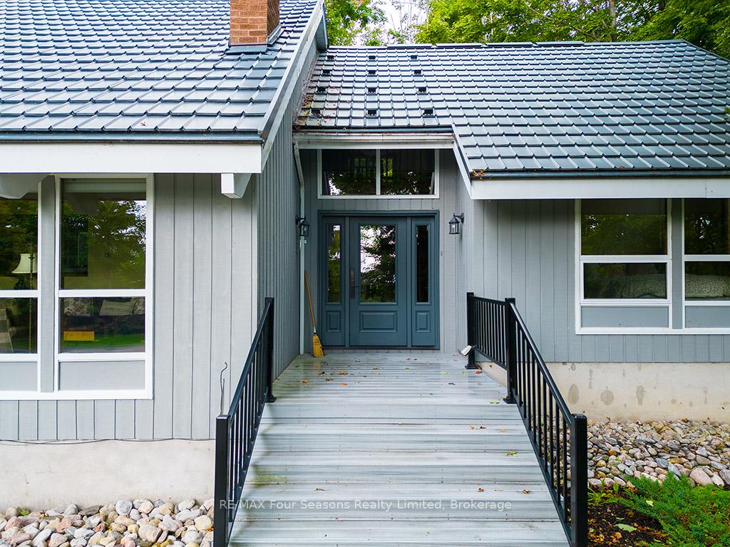 Photo 5 of 148 Northmount Crescent, Blue Mountains — HOMEH