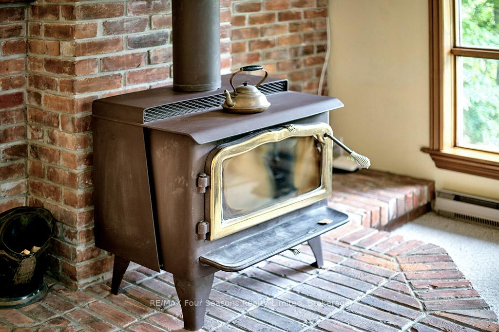 Photo 8 of 148 Northmount Crescent, Blue Mountains — HOMEH