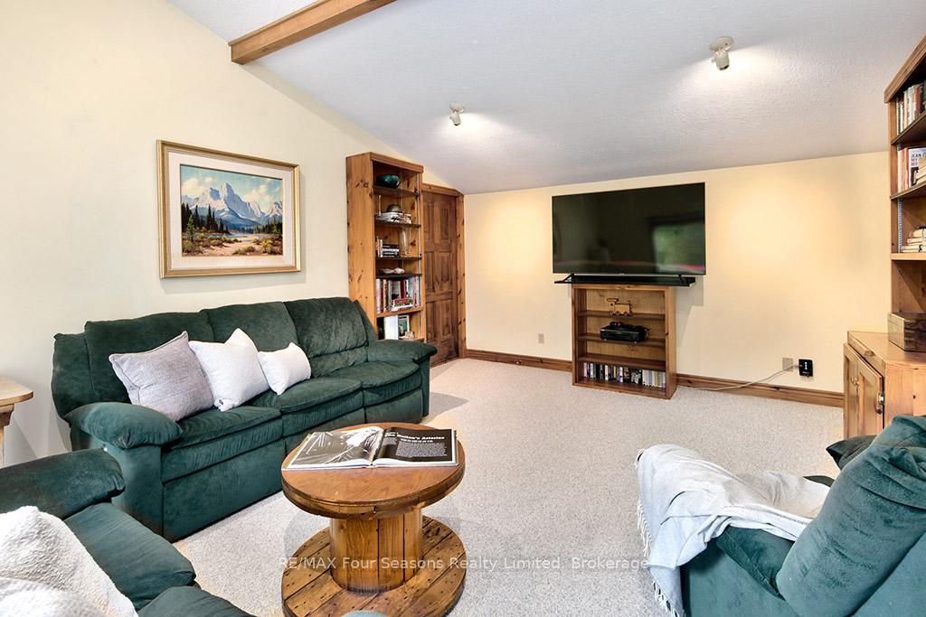 Photo 15 of 148 Northmount Crescent, Blue Mountains — HOMEH
