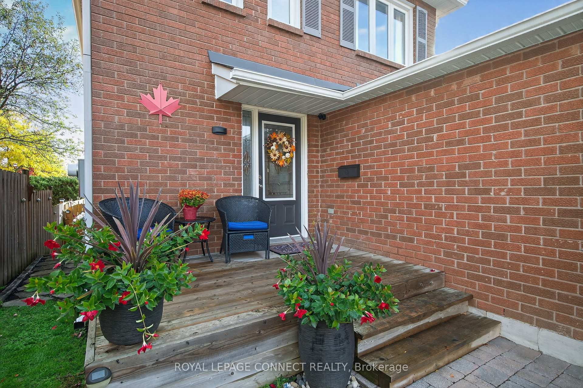 Photo 3 of 22 Crawford Rose Drive, Aurora, Aurora Heights — HOMEH