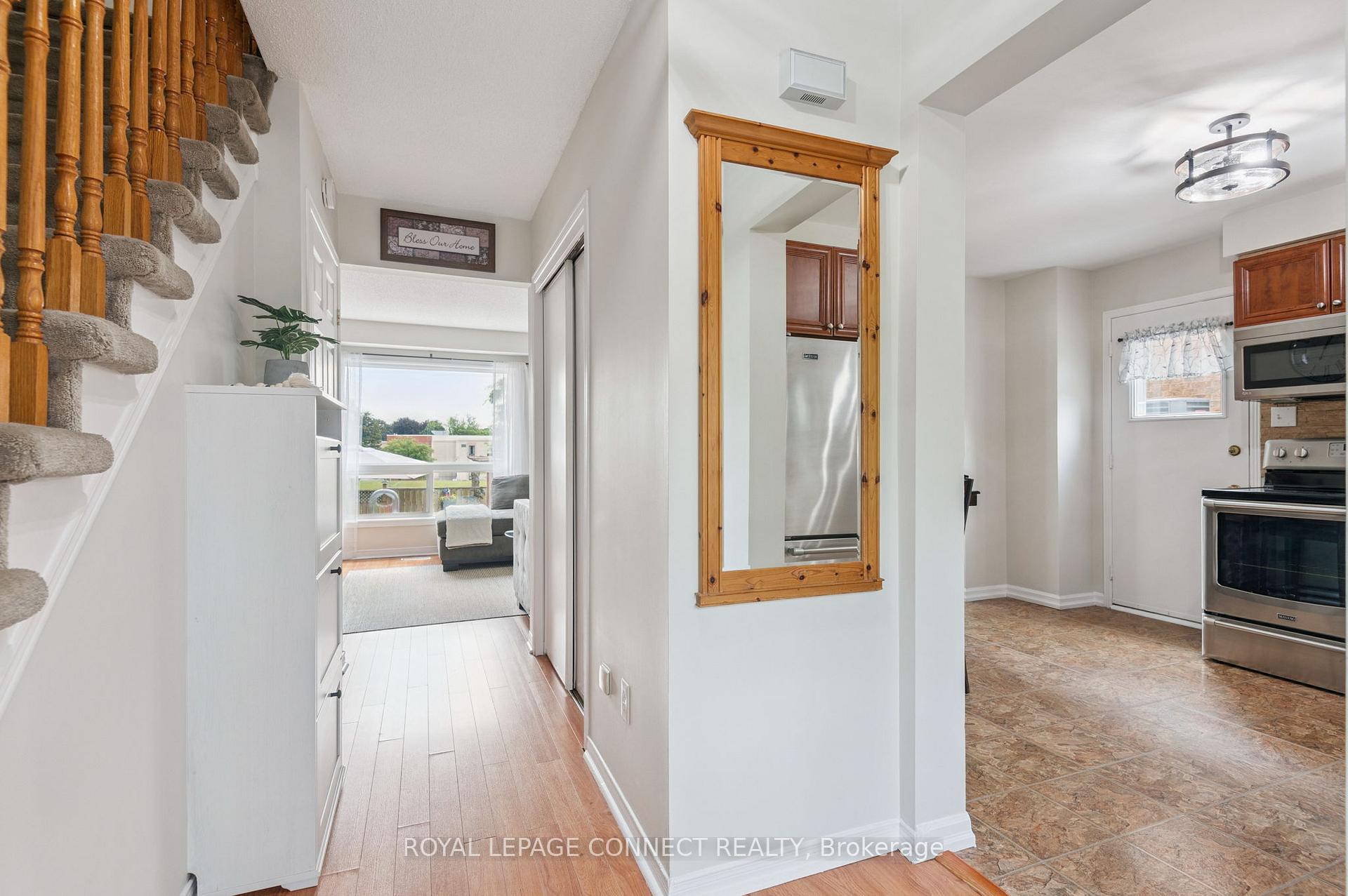 Photo 5 of 22 Crawford Rose Drive, Aurora, Aurora Heights — HOMEH