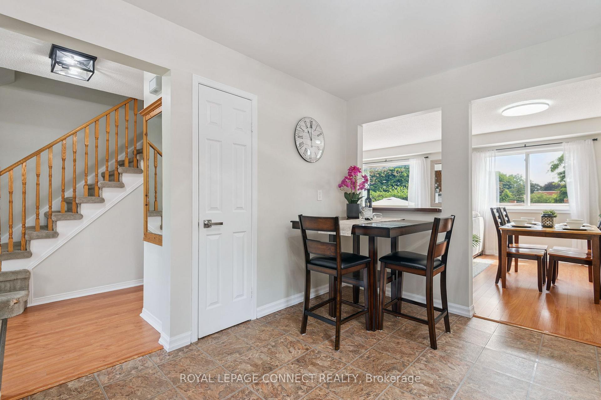 Photo 11 of 22 Crawford Rose Drive, Aurora, Aurora Heights — HOMEH