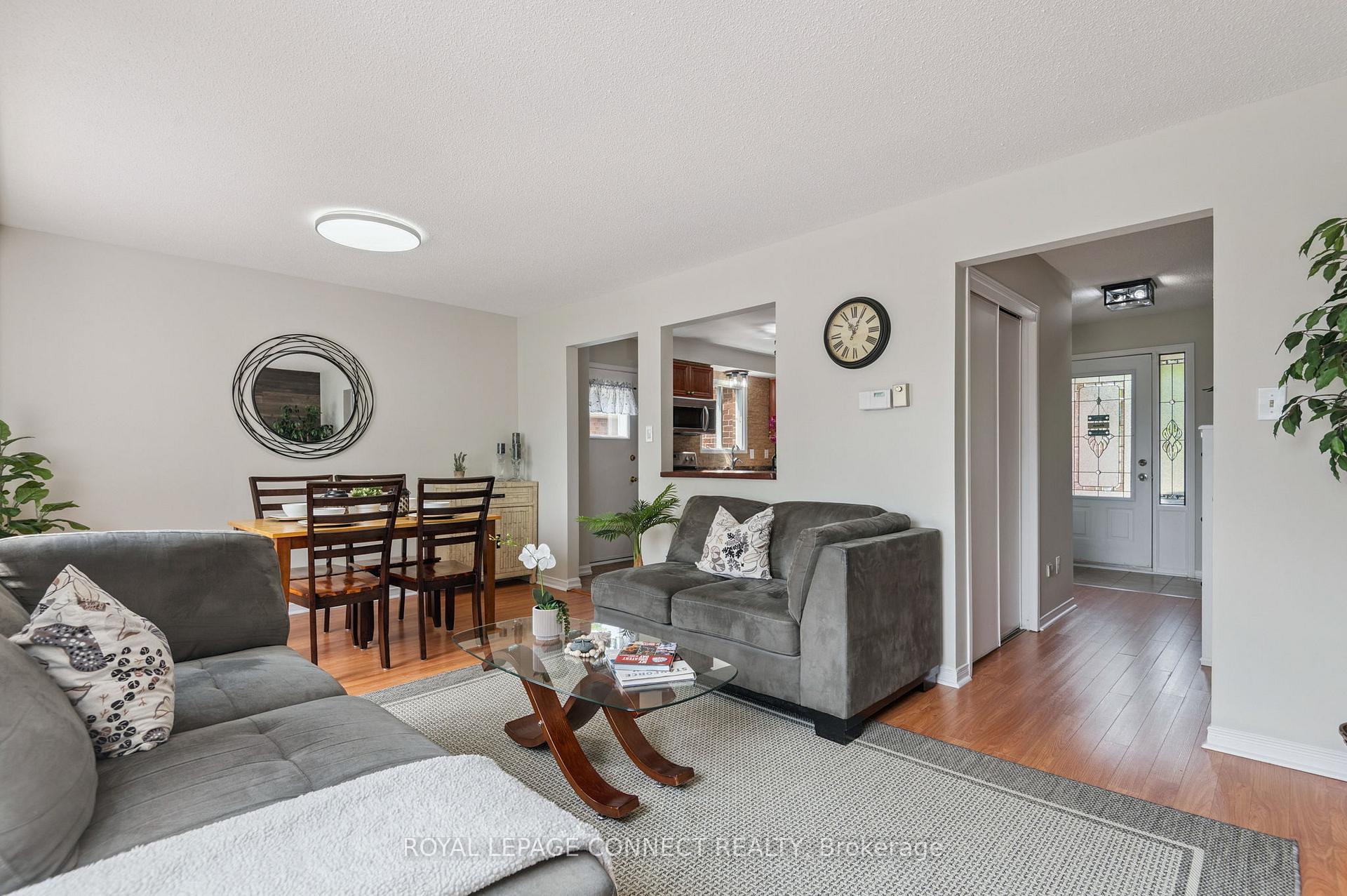 Photo 15 of 22 Crawford Rose Drive, Aurora, Aurora Heights — HOMEH