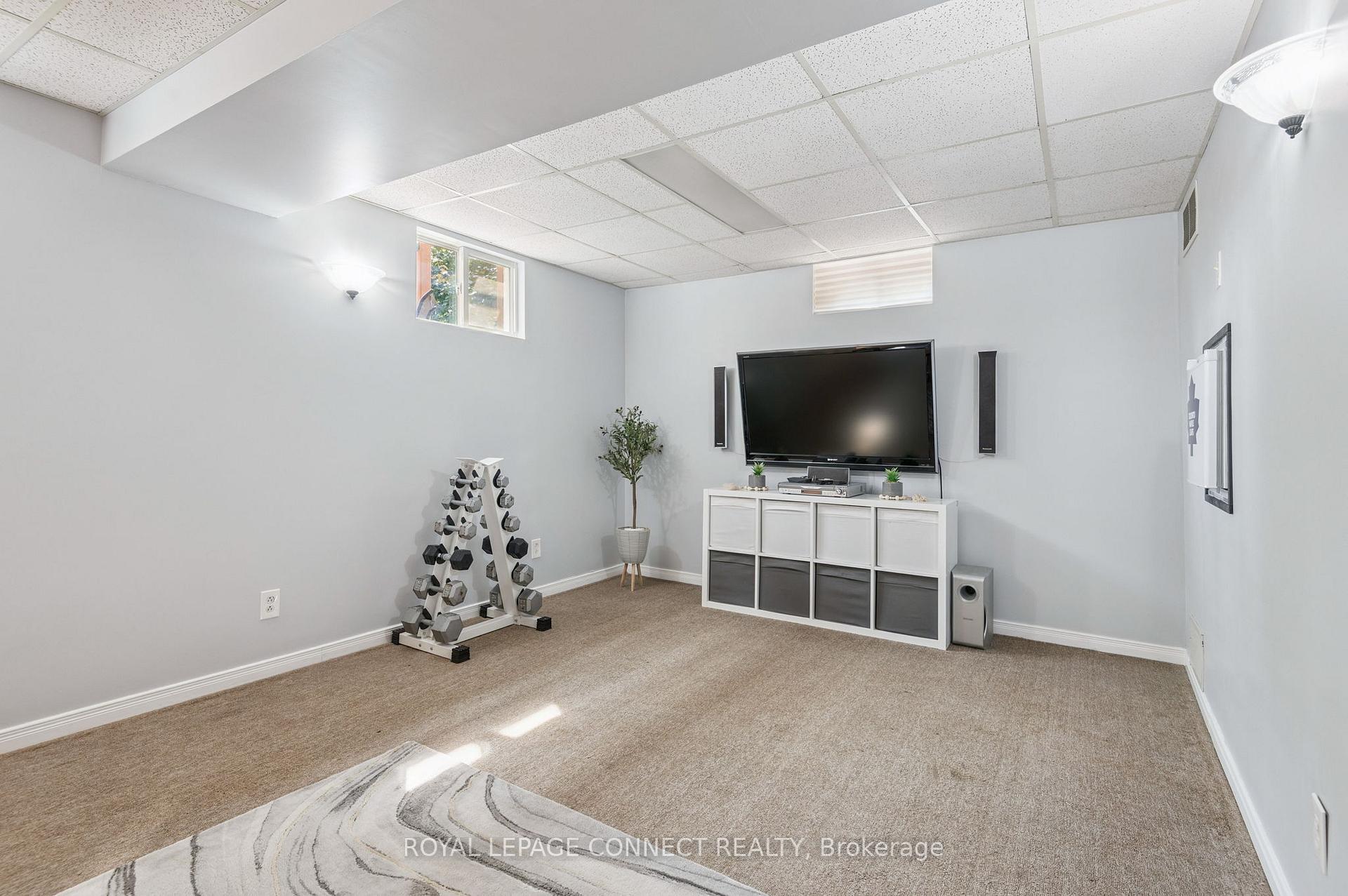 Photo 33 of 22 Crawford Rose Drive, Aurora, Aurora Heights — HOMEH