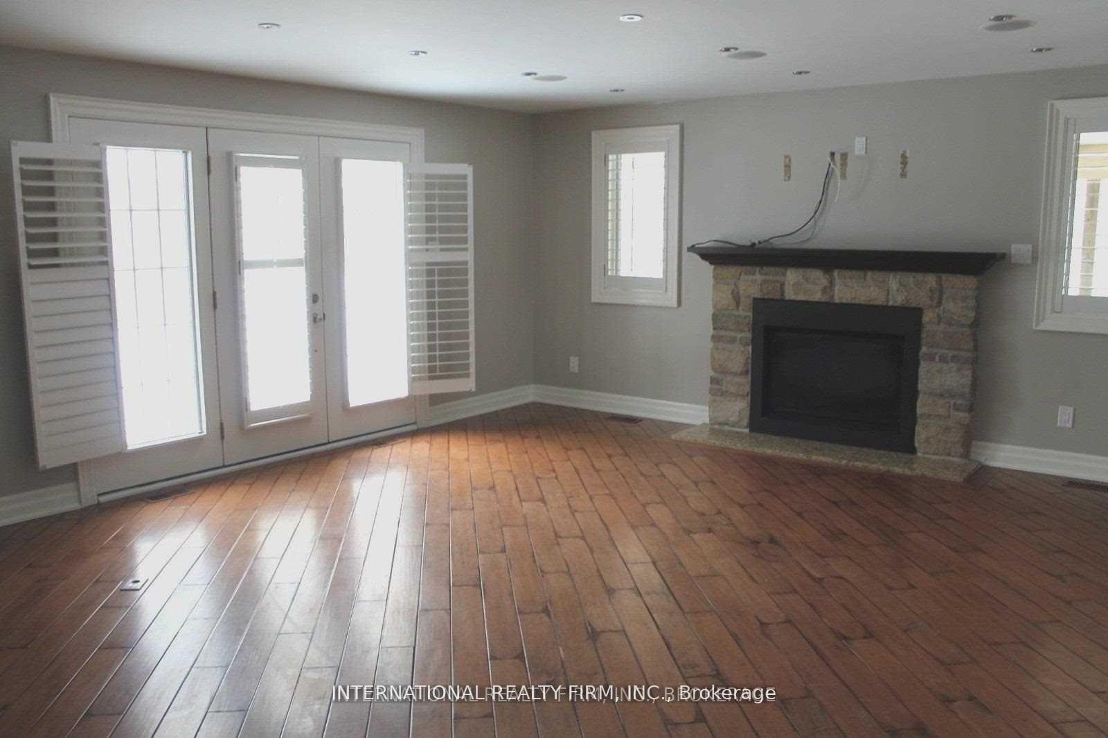 Photo 3 of 7901 Cochrane Street, Whitby, Rural Whitby — HOMEH