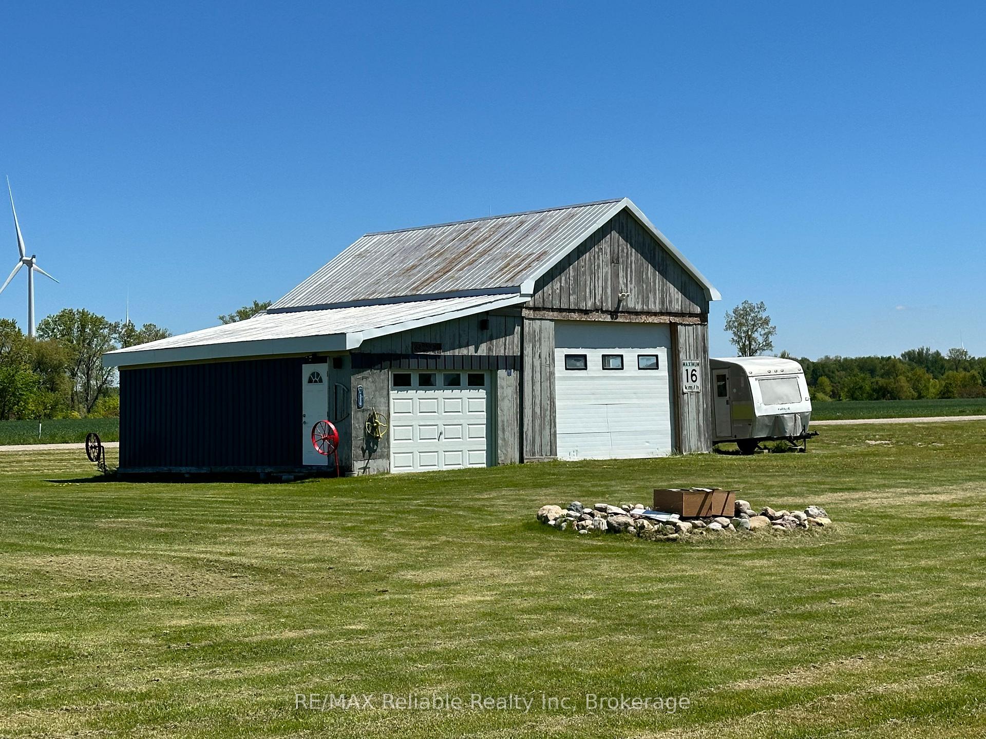 Photo 6 of 34481 Hendrick Road, Bluewater, Hay — HOMEH