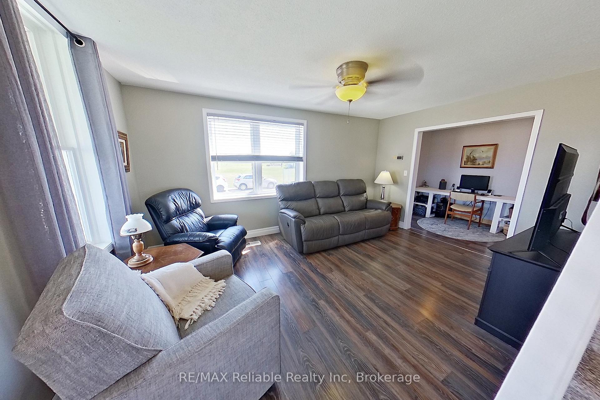 Photo 18 of 34481 Hendrick Road, Bluewater, Hay — HOMEH