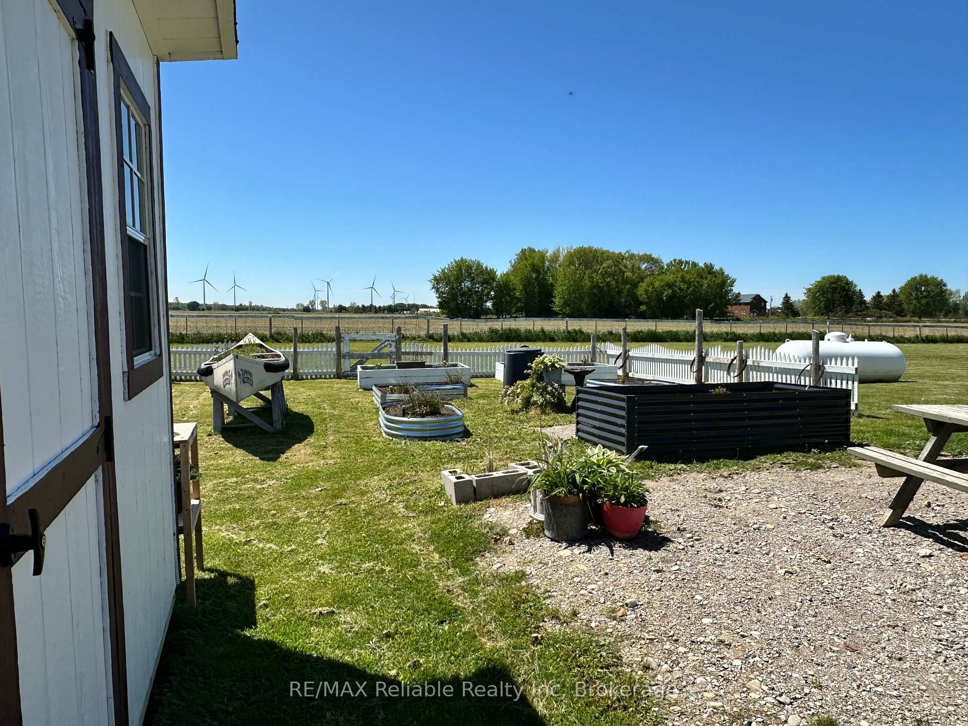Photo 36 of 34481 Hendrick Road, Bluewater, Hay — HOMEH