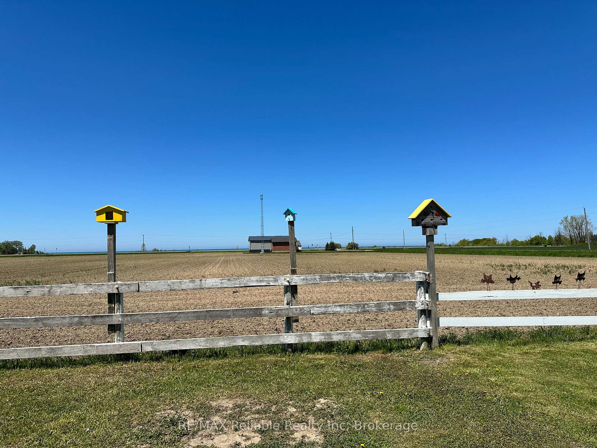 Photo 41 of 34481 Hendrick Road, Bluewater, Hay — HOMEH