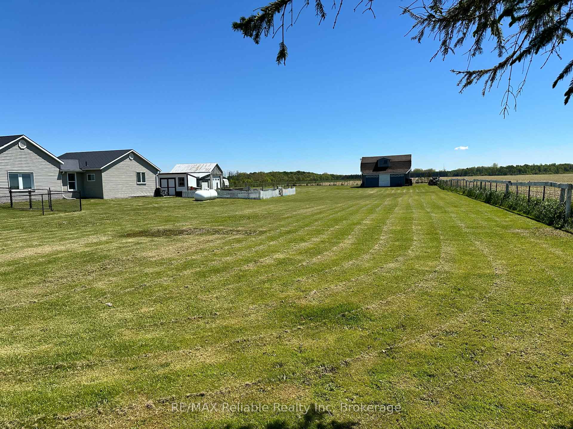 Photo 37 of 34481 Hendrick Road, Bluewater, Hay — HOMEH