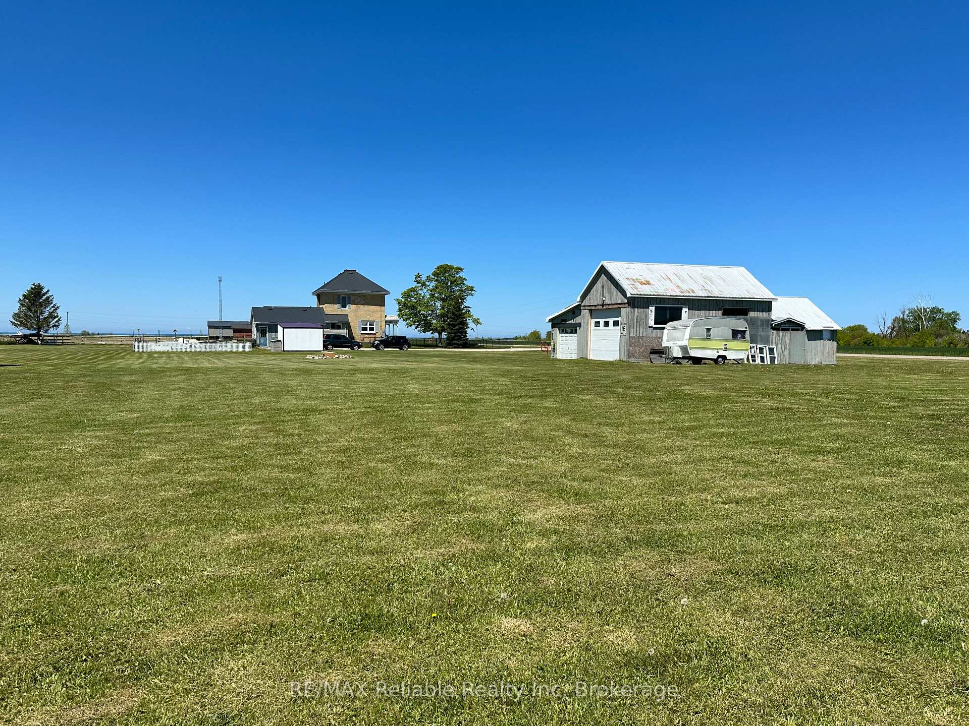 Photo 47 of 34481 Hendrick Road, Bluewater, Hay — HOMEH
