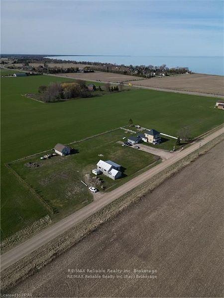 Photo 44 of 34481 Hendrick Road, Bluewater, Hay — HOMEH