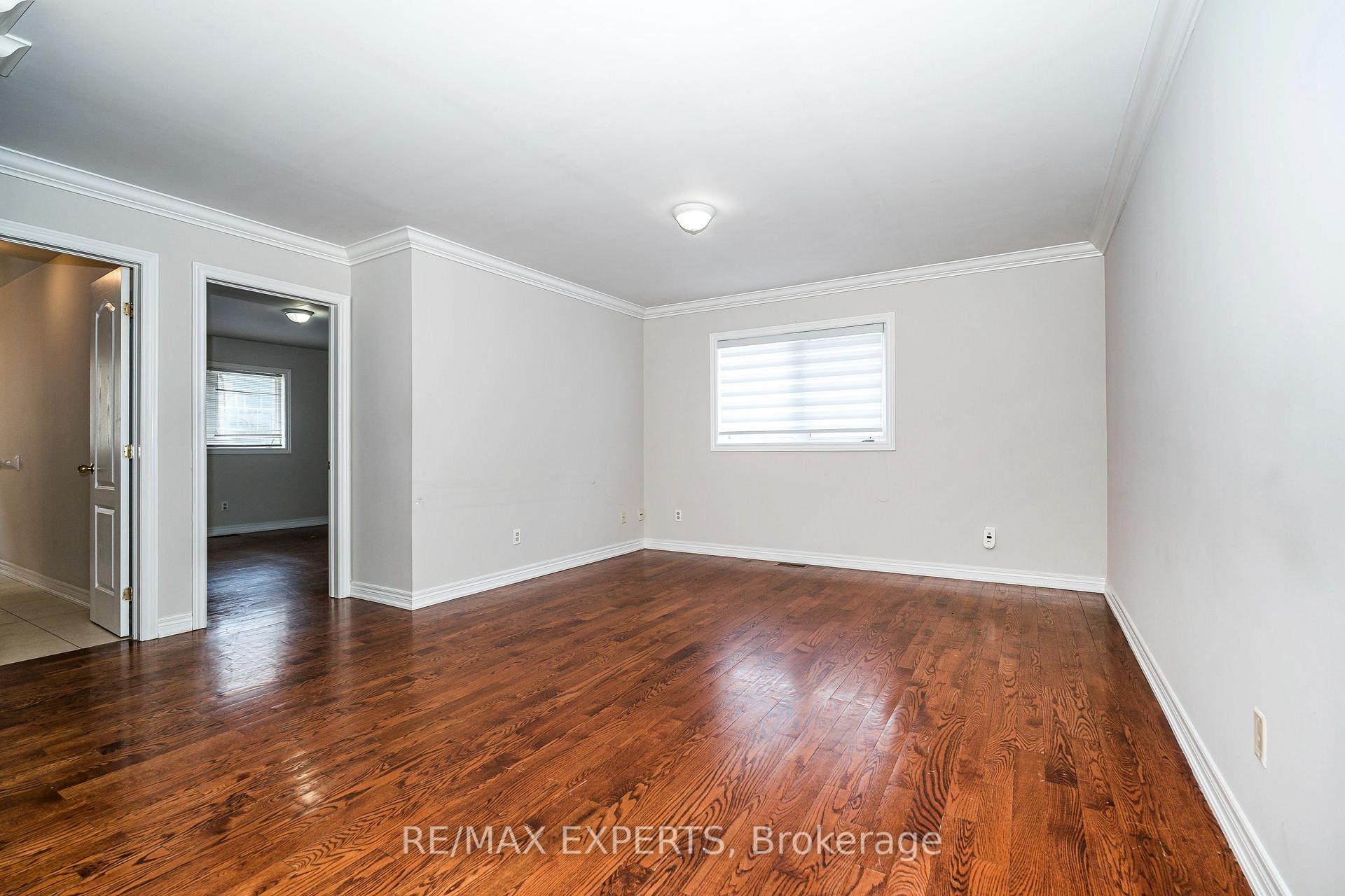 Photo 7 of Unit 3, 8310 Islington Avenue, Vaughan, Islington Woods — HOMEH