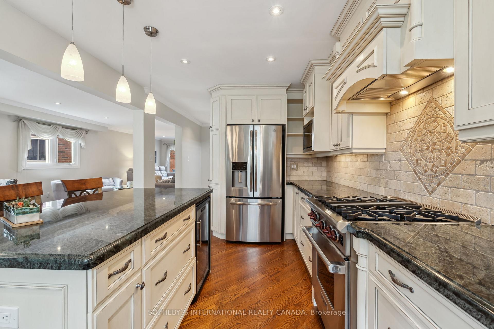 Photo 12 of 19 Spragg Circle, Markham, Markham Village — HOMEH
